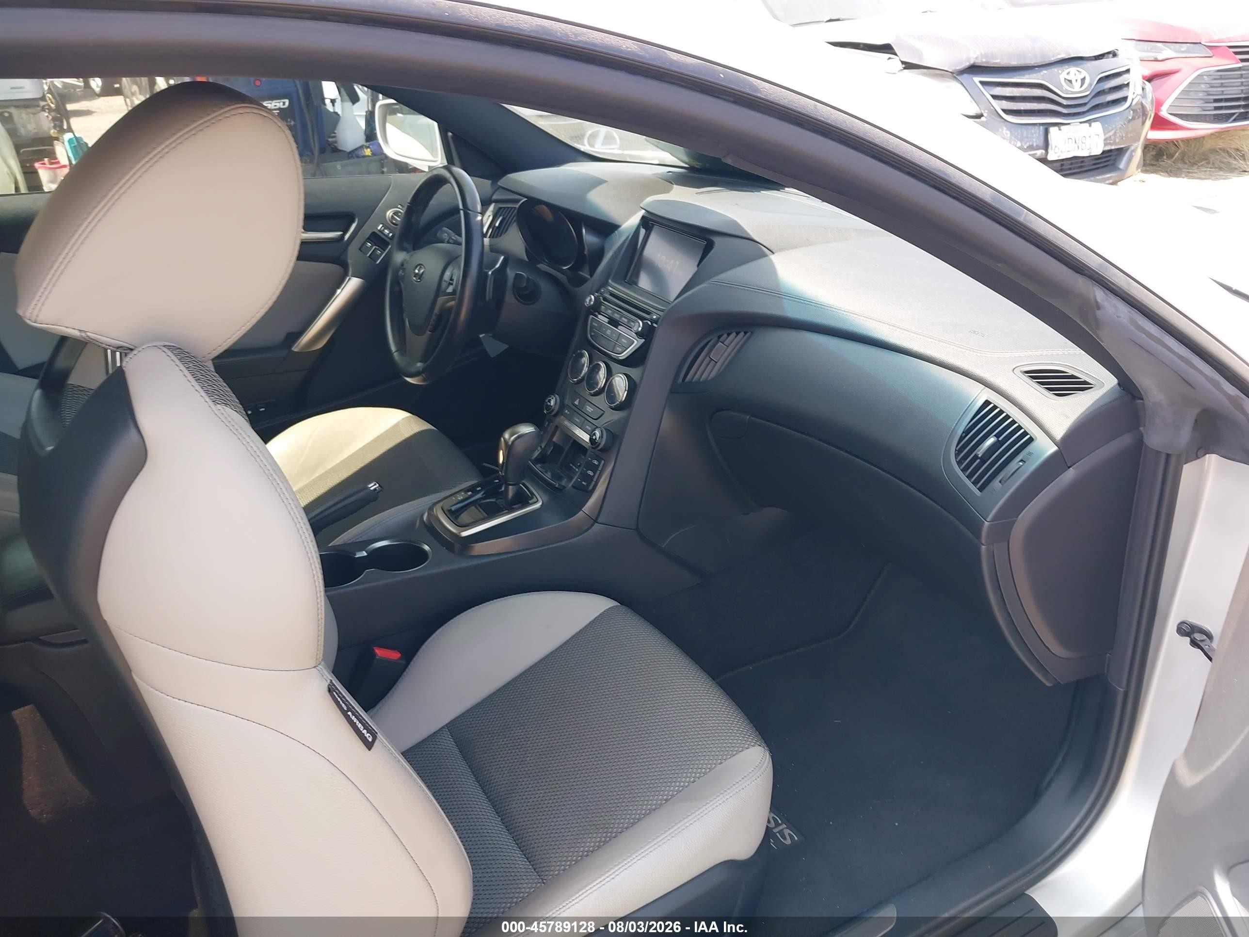2014 Hyundai Genesis 2.0t Premium Silver vin: KMHHT6KD9EU115656
