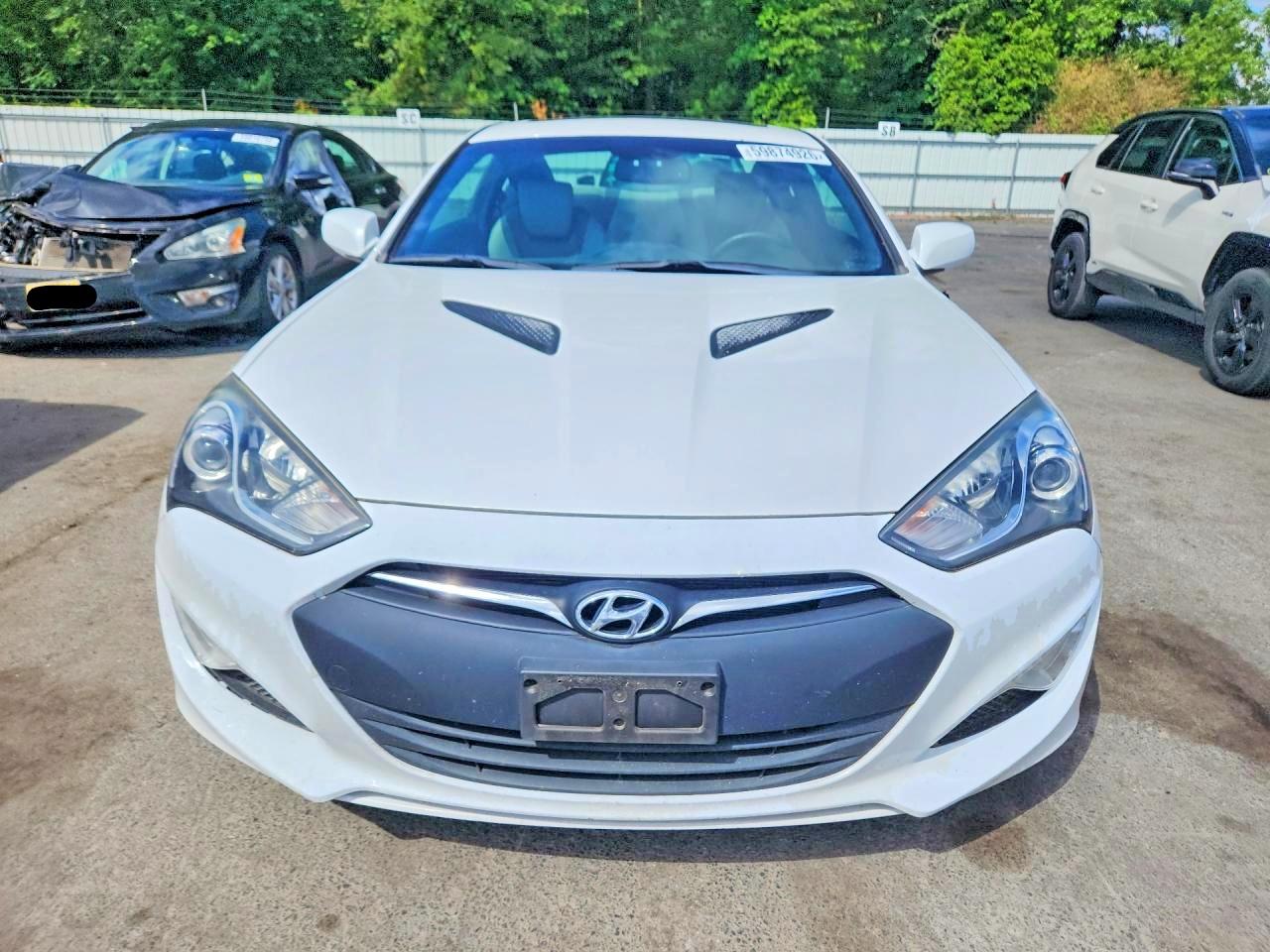 2014 Hyundai Genesis Coupe 2.0t White vin: KMHHT6KDXEU118517
