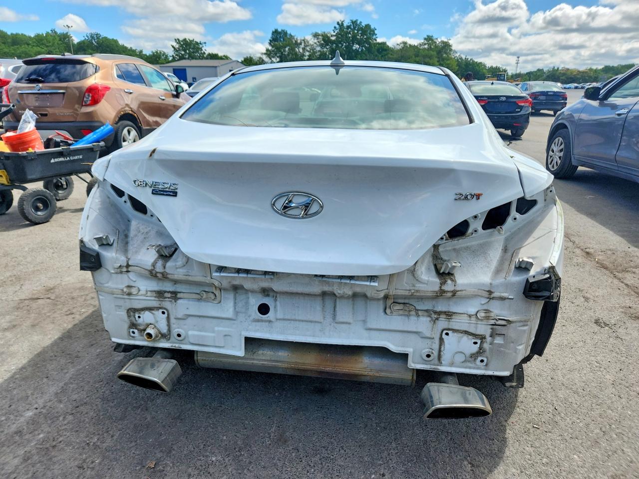 2014 Hyundai Genesis Coupe 2.0t White vin: KMHHT6KDXEU118517