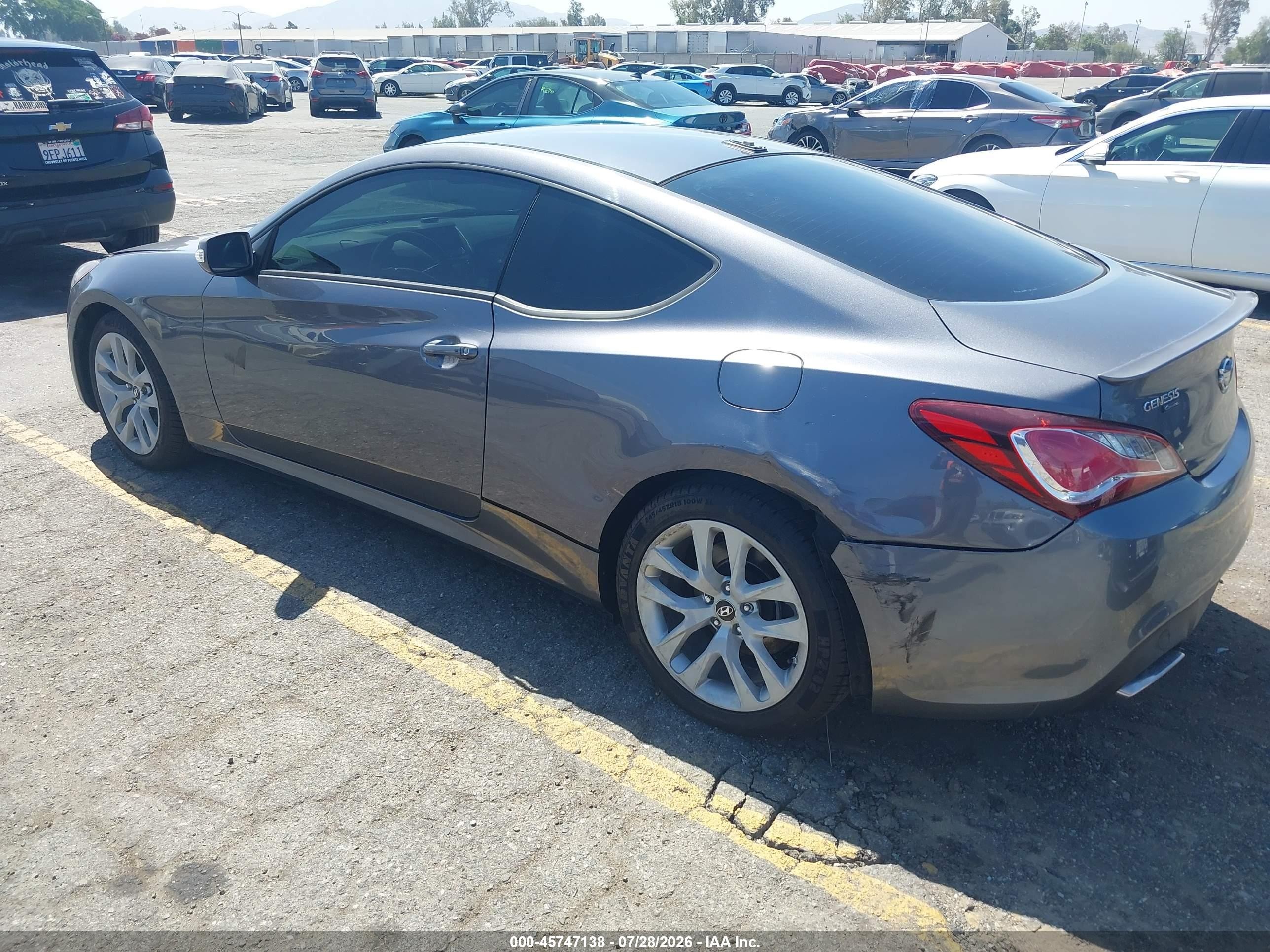 2015 Hyundai Genesis 3.8 Base Light Blue vin: KMHHT6KJ6FU125889