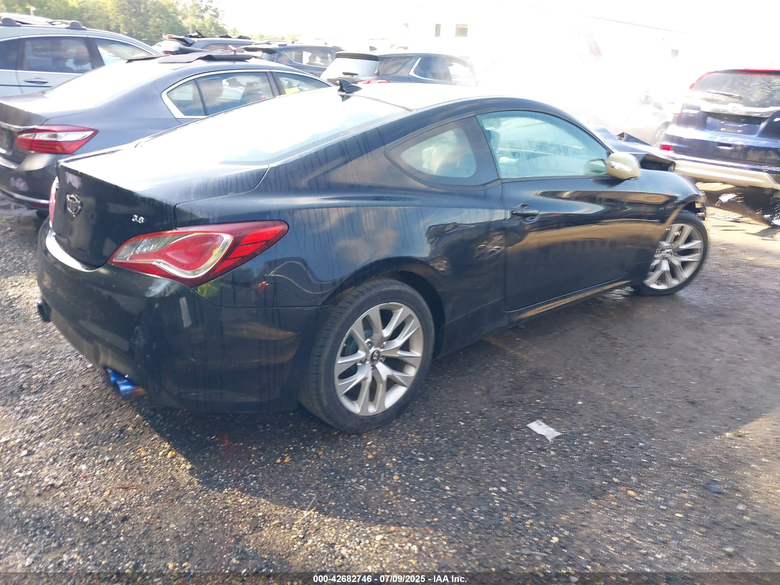 2015 Hyundai Genesis 3.8 Base Black vin: KMHHT6KJ6FU127996
