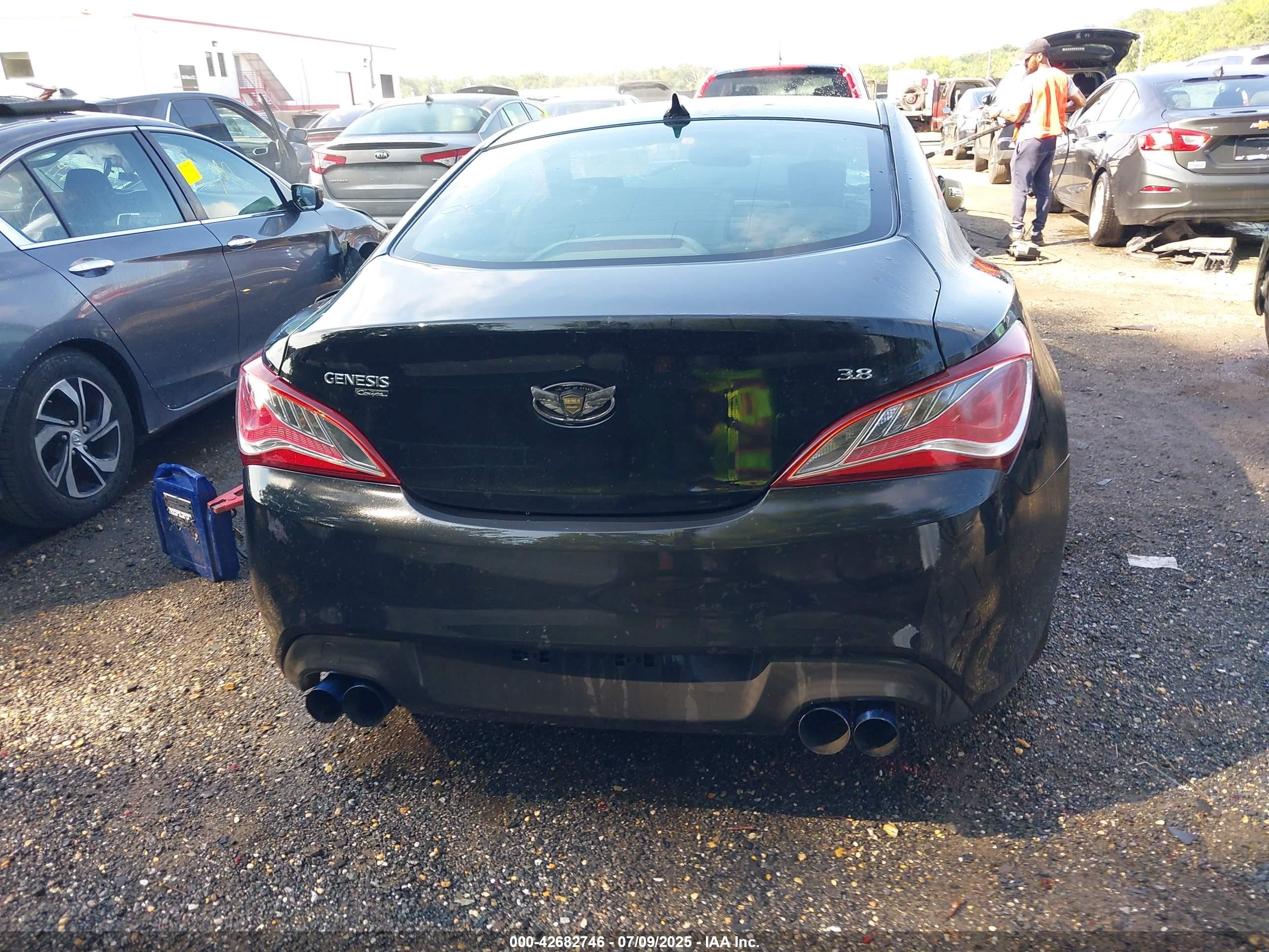 2015 Hyundai Genesis 3.8 Base Black vin: KMHHT6KJ6FU127996