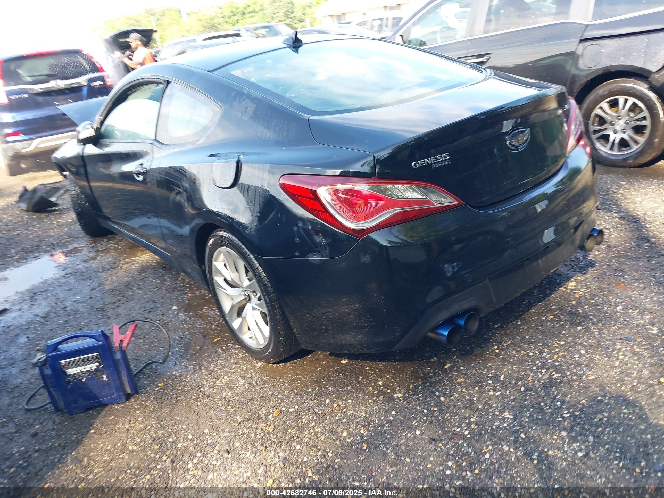 2015 Hyundai Genesis 3.8 Base Black vin: KMHHT6KJ6FU127996