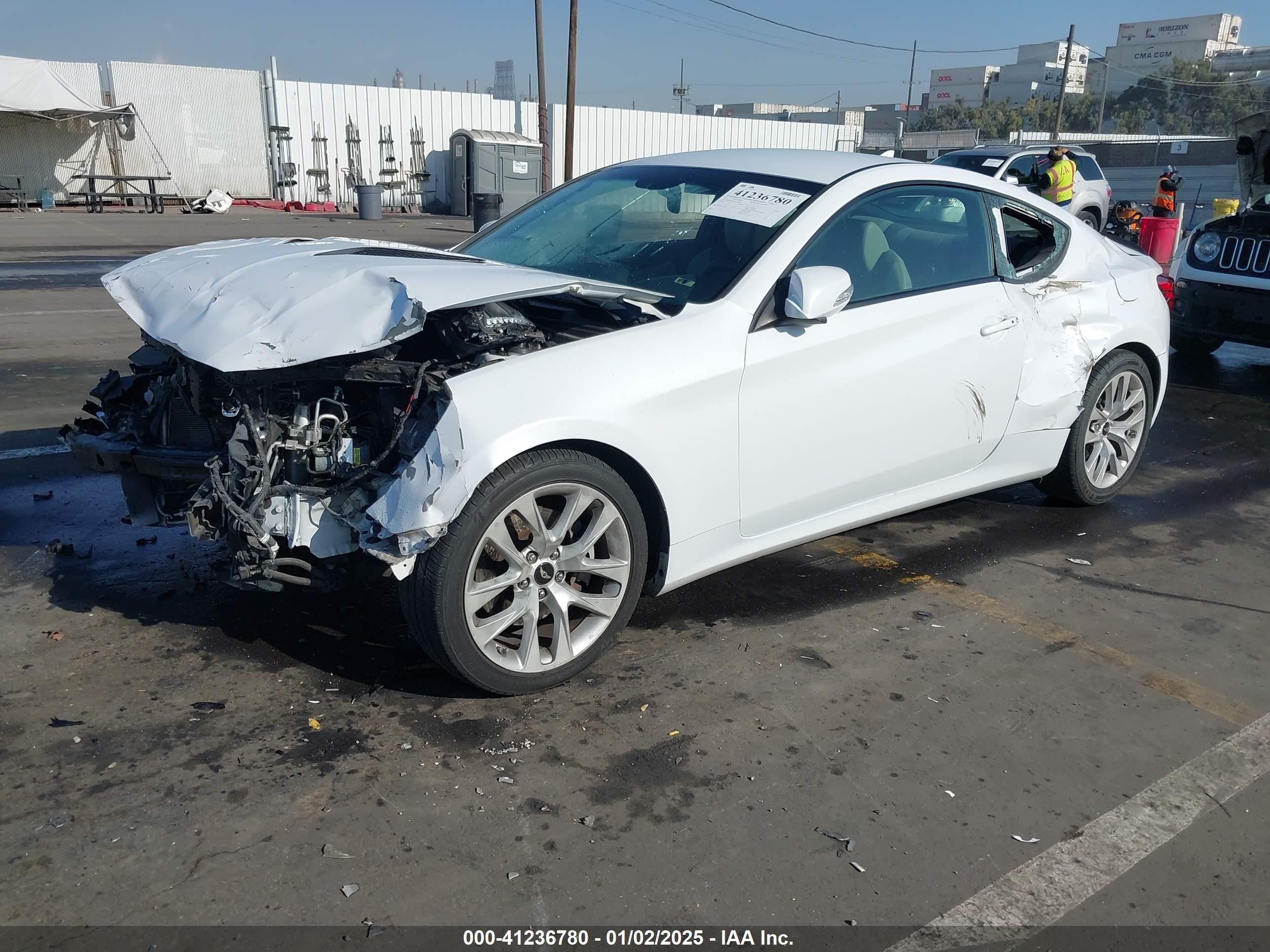 2015 Hyundai Genesis 3.8 Base White vin: KMHHT6KJXFU125409