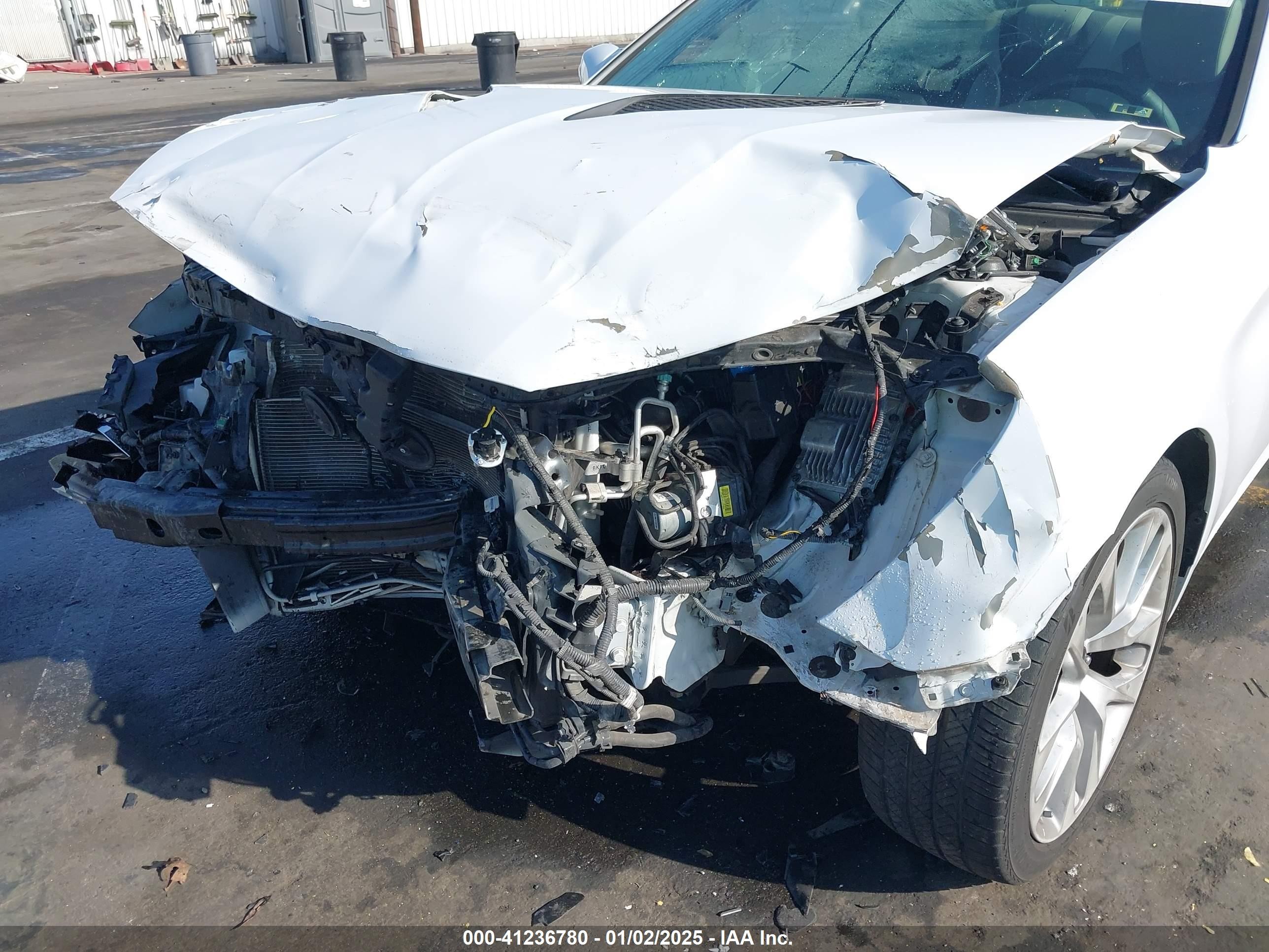 2015 Hyundai Genesis 3.8 Base White vin: KMHHT6KJXFU125409