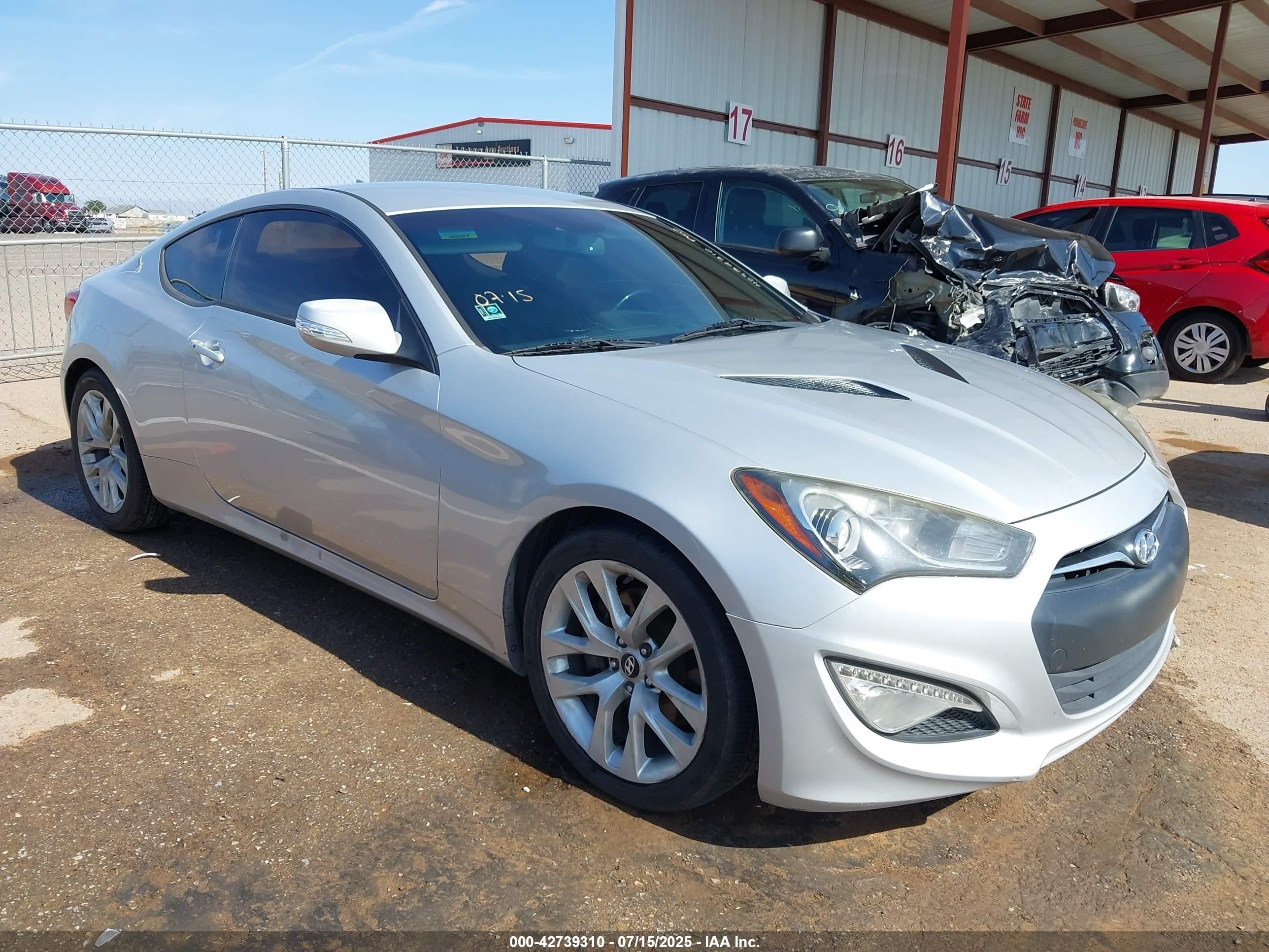 2015 Hyundai Genesis 3.8 Base Silver vin: KMHHT6KJXFU128973