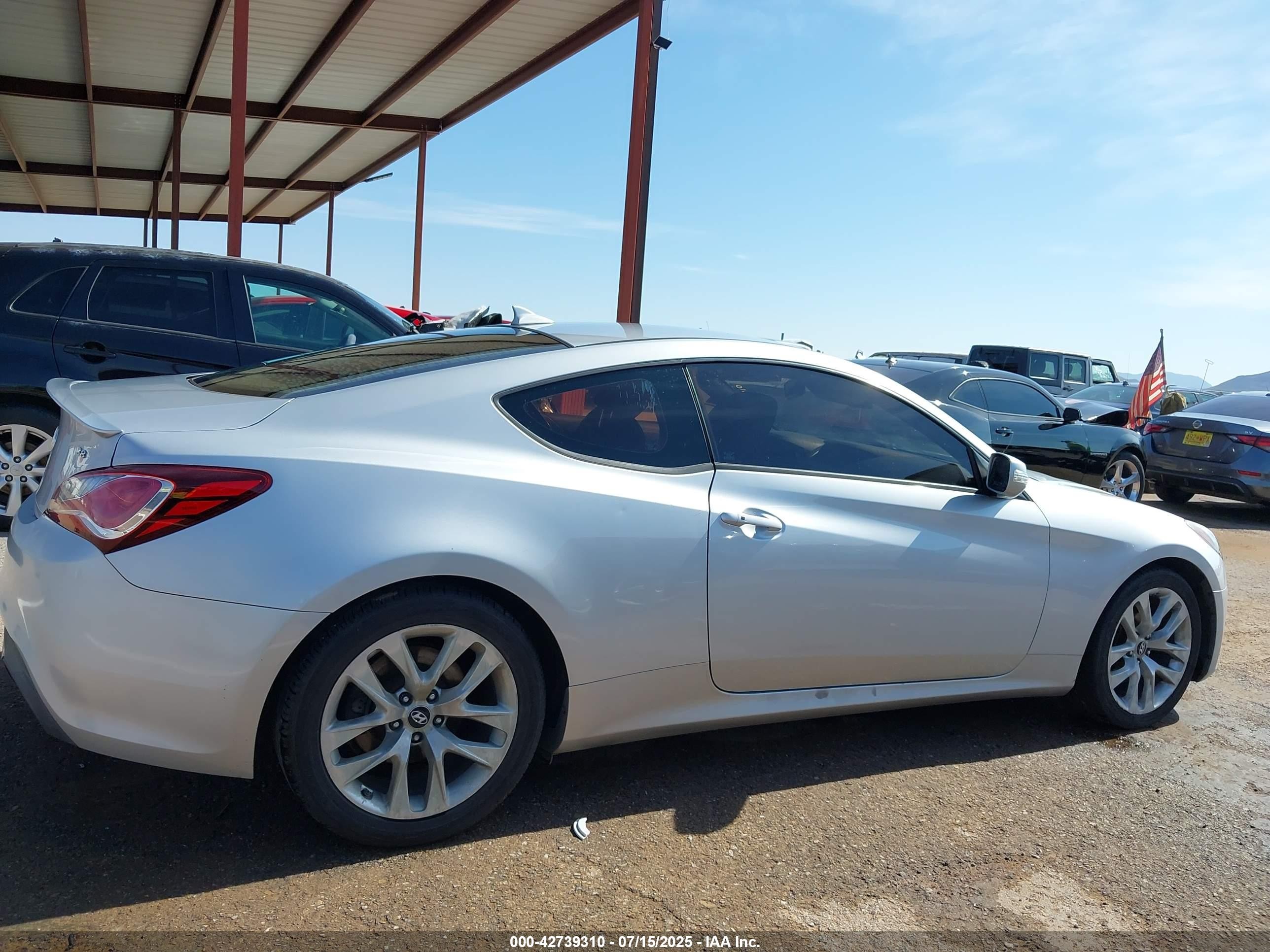 2015 Hyundai Genesis 3.8 Base Silver vin: KMHHT6KJXFU128973
