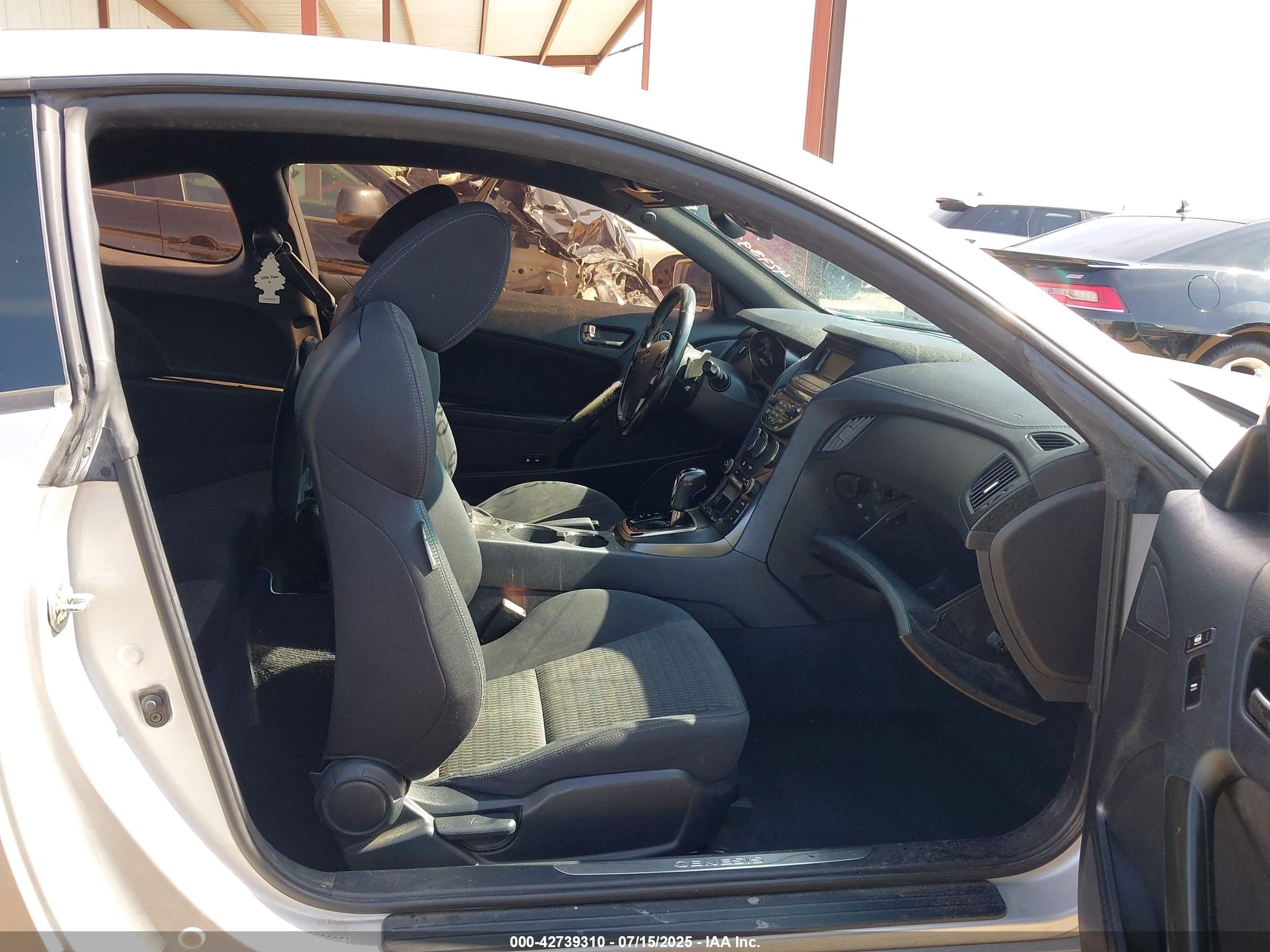 2015 Hyundai Genesis 3.8 Base Silver vin: KMHHT6KJXFU128973