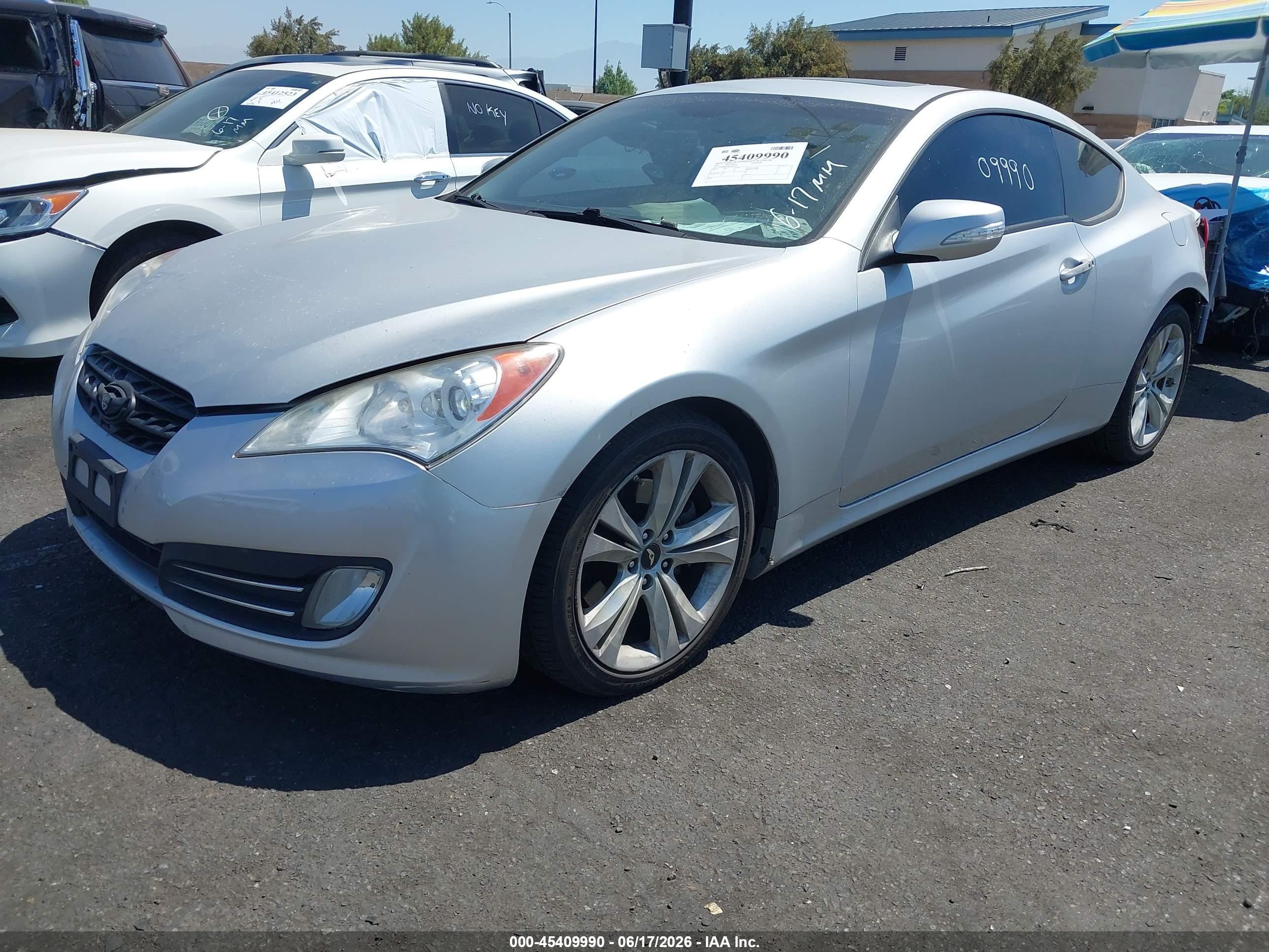2011 Hyundai Genesis 3.8 Grand Touring Silver vin: KMHHU6KH0BU046576