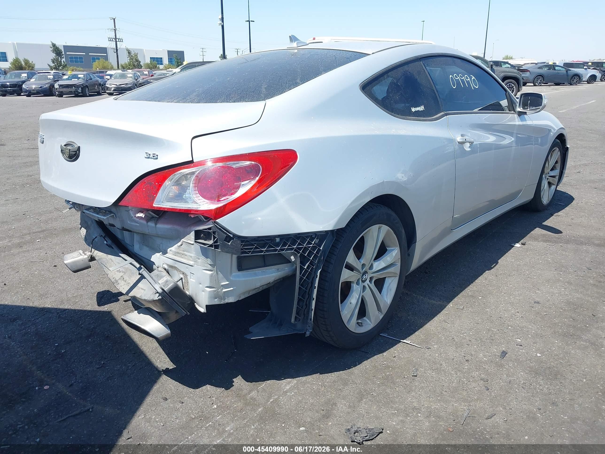 2011 Hyundai Genesis 3.8 Grand Touring Silver vin: KMHHU6KH0BU046576