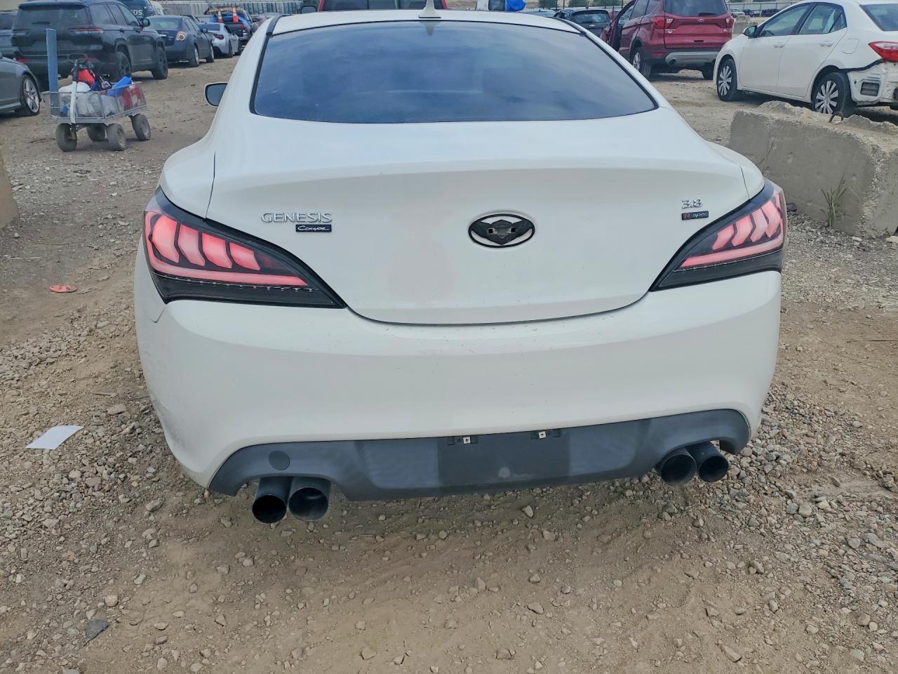 2011 Hyundai Genesis Coupe 3.8l Белый vin: KMHHU6KH0BU052958