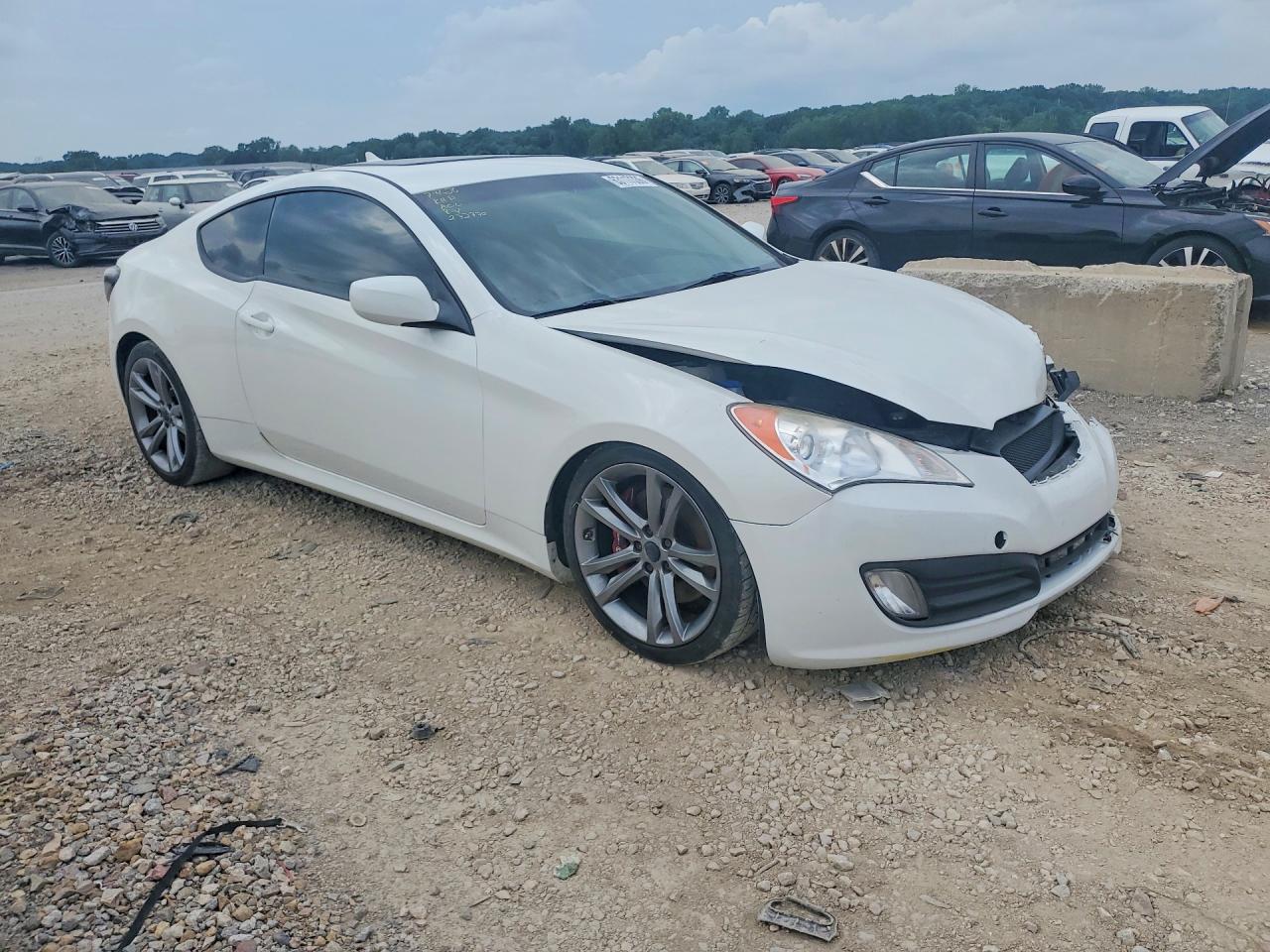 2011 Hyundai Genesis Coupe 3.8l Белый vin: KMHHU6KH0BU052958