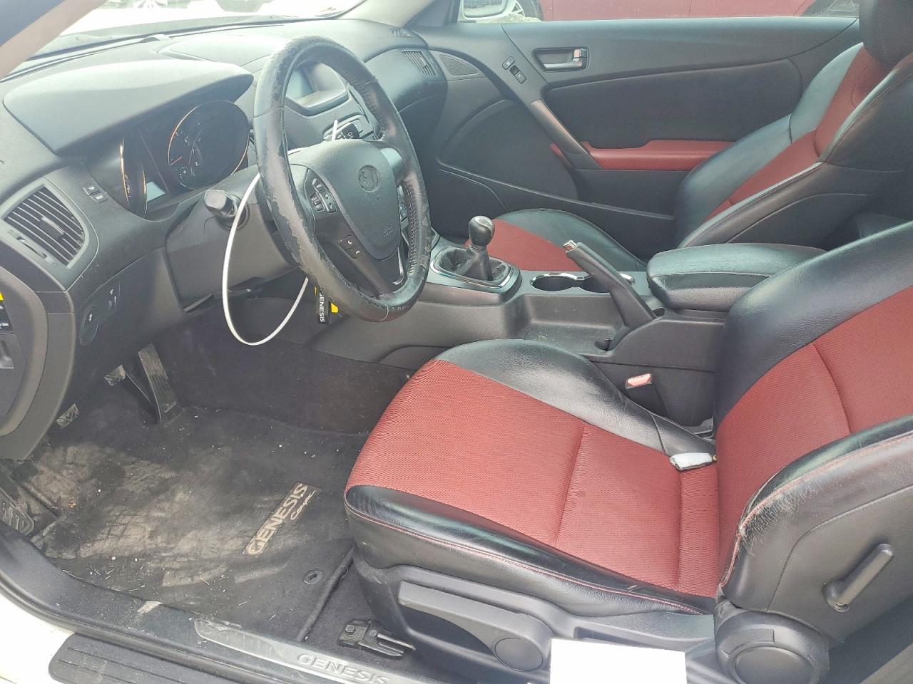 2011 Hyundai Genesis Coupe 3.8l Белый vin: KMHHU6KH0BU052958