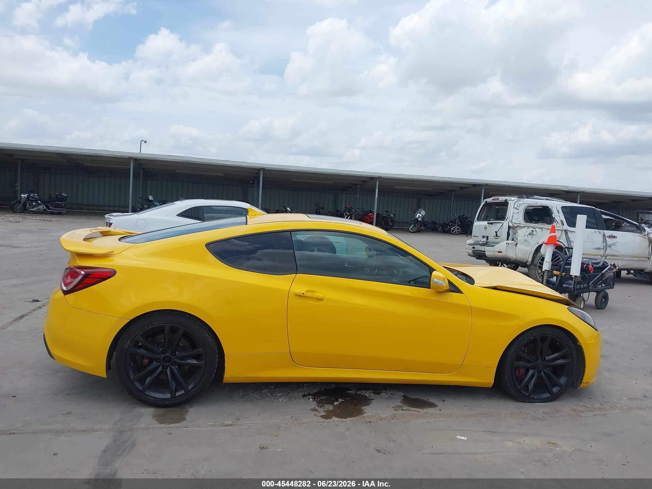 2010 Hyundai Genesis 3.8 Track Yellow vin: KMHHU6KH1AU040249