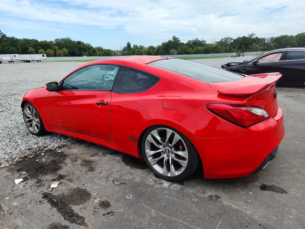 2011 Hyundai Genesis Coupe 3.8l R-spec Red vin: KMHHU6KH1BU060969