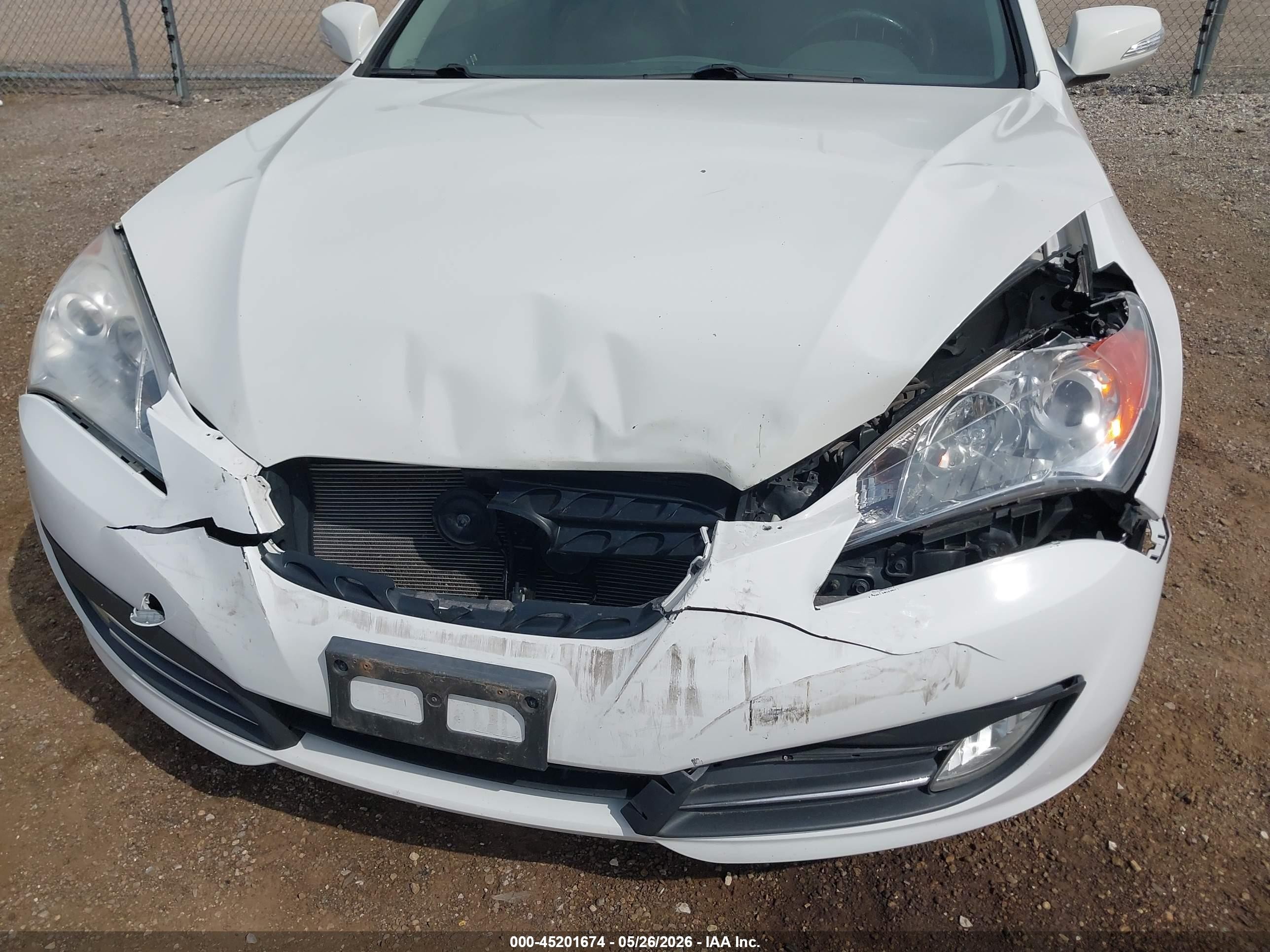 2012 Hyundai Genesis 3.8 Grand Touring White vin: KMHHU6KH1CU067101