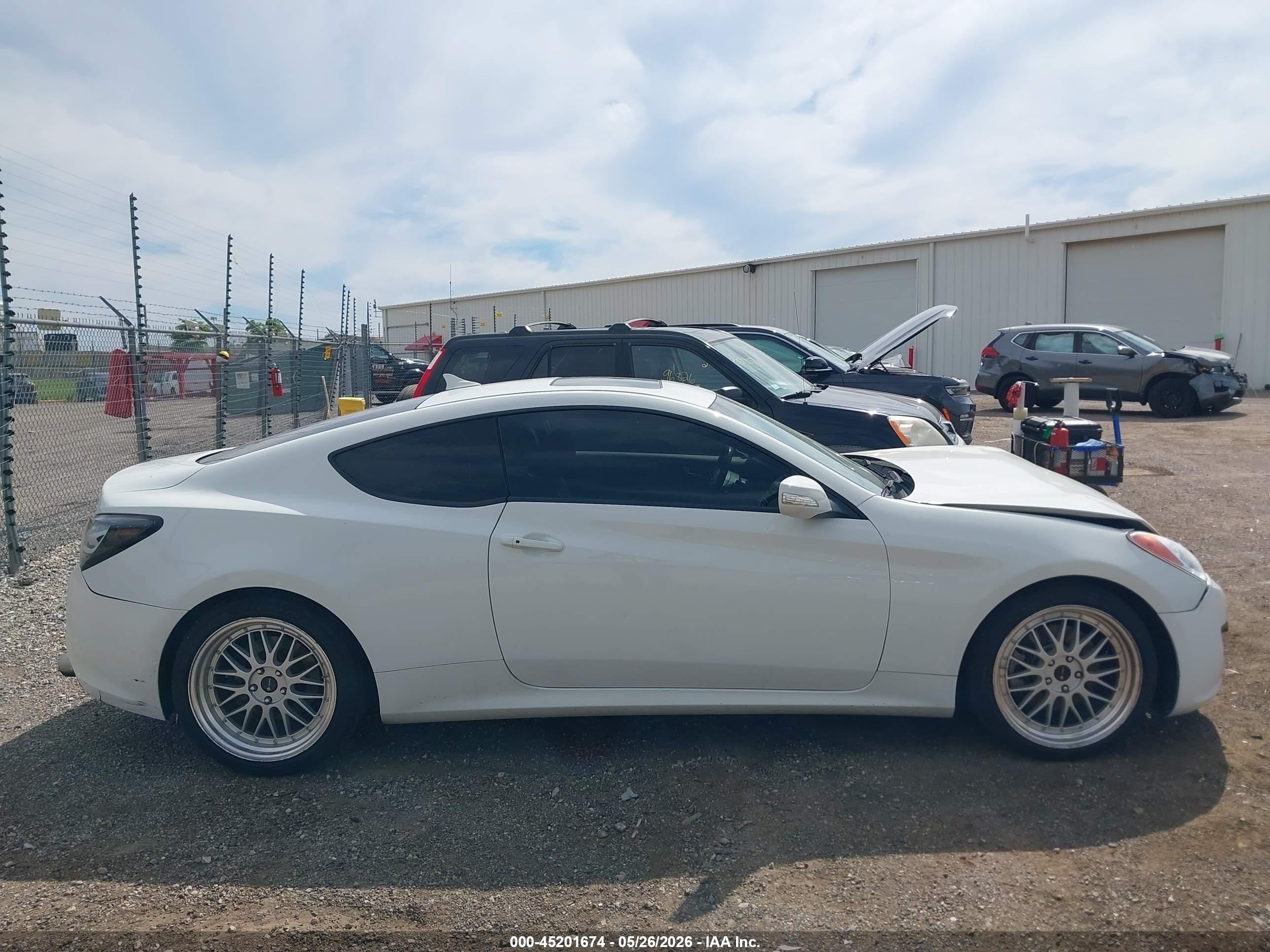 2012 Hyundai Genesis 3.8 Grand Touring White vin: KMHHU6KH1CU067101