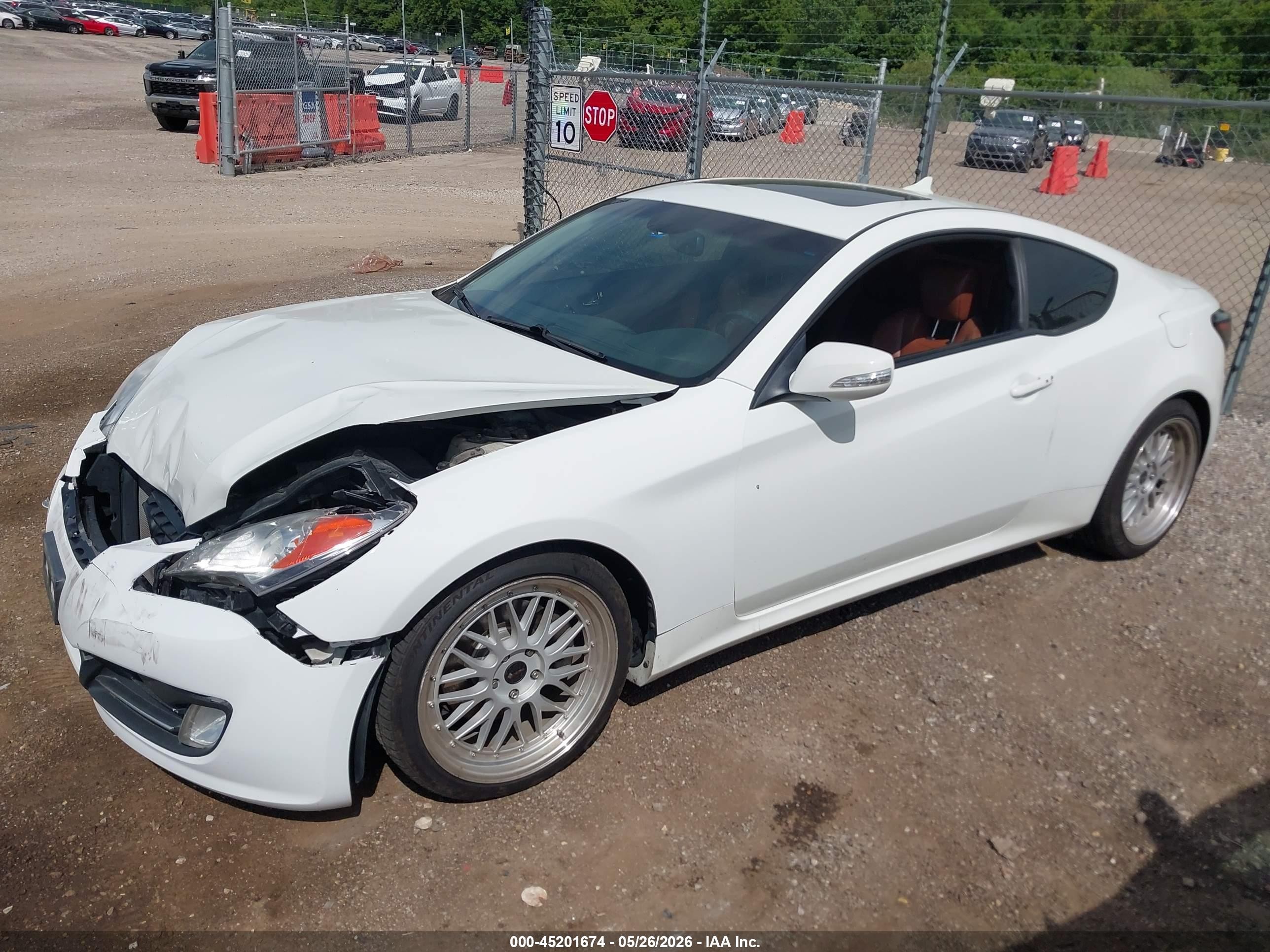 2012 Hyundai Genesis 3.8 Grand Touring White vin: KMHHU6KH1CU067101