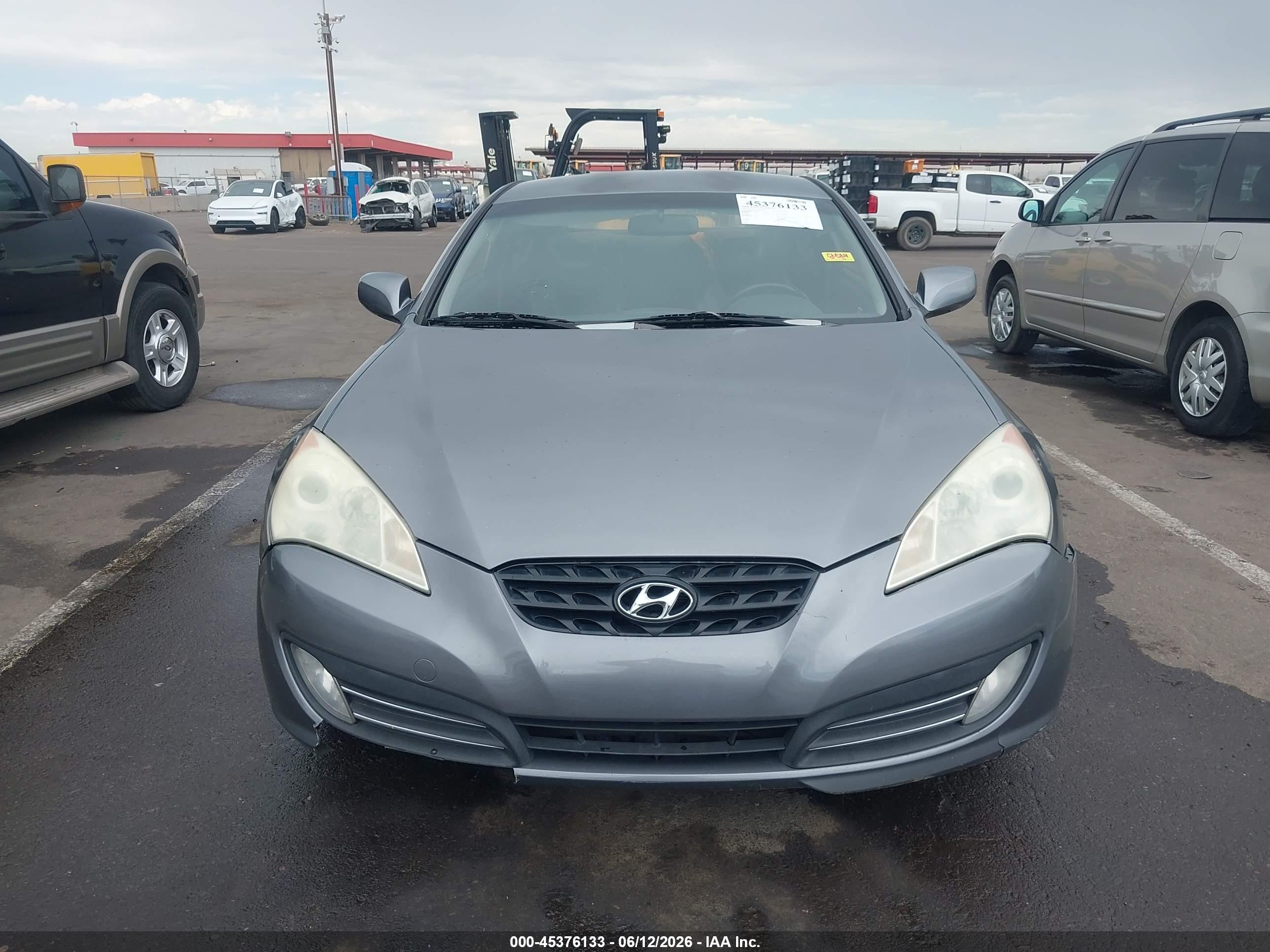 2010 Hyundai Genesis 3.8 Gray vin: KMHHU6KH2AU013495
