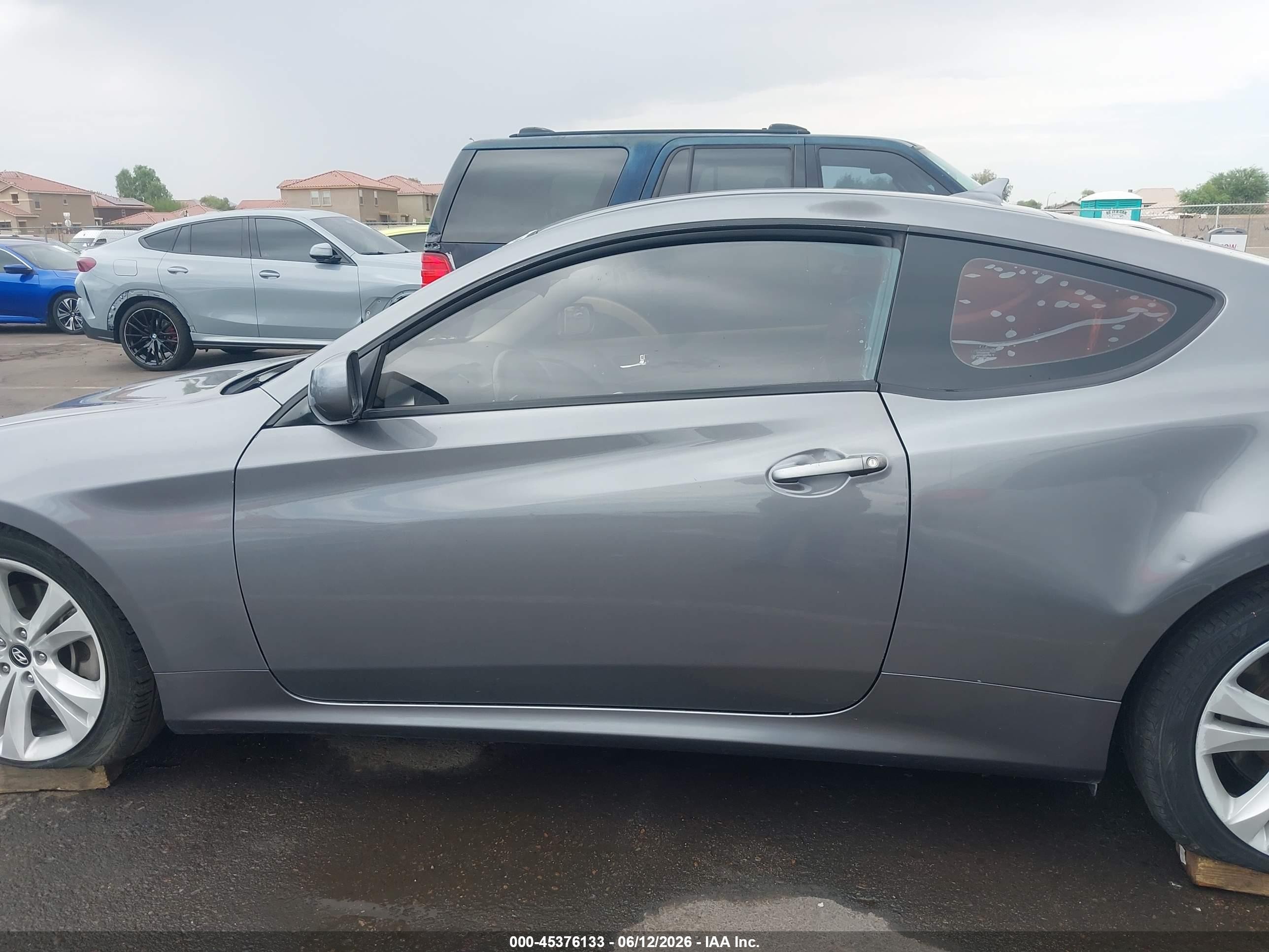2010 Hyundai Genesis 3.8 Gray vin: KMHHU6KH2AU013495