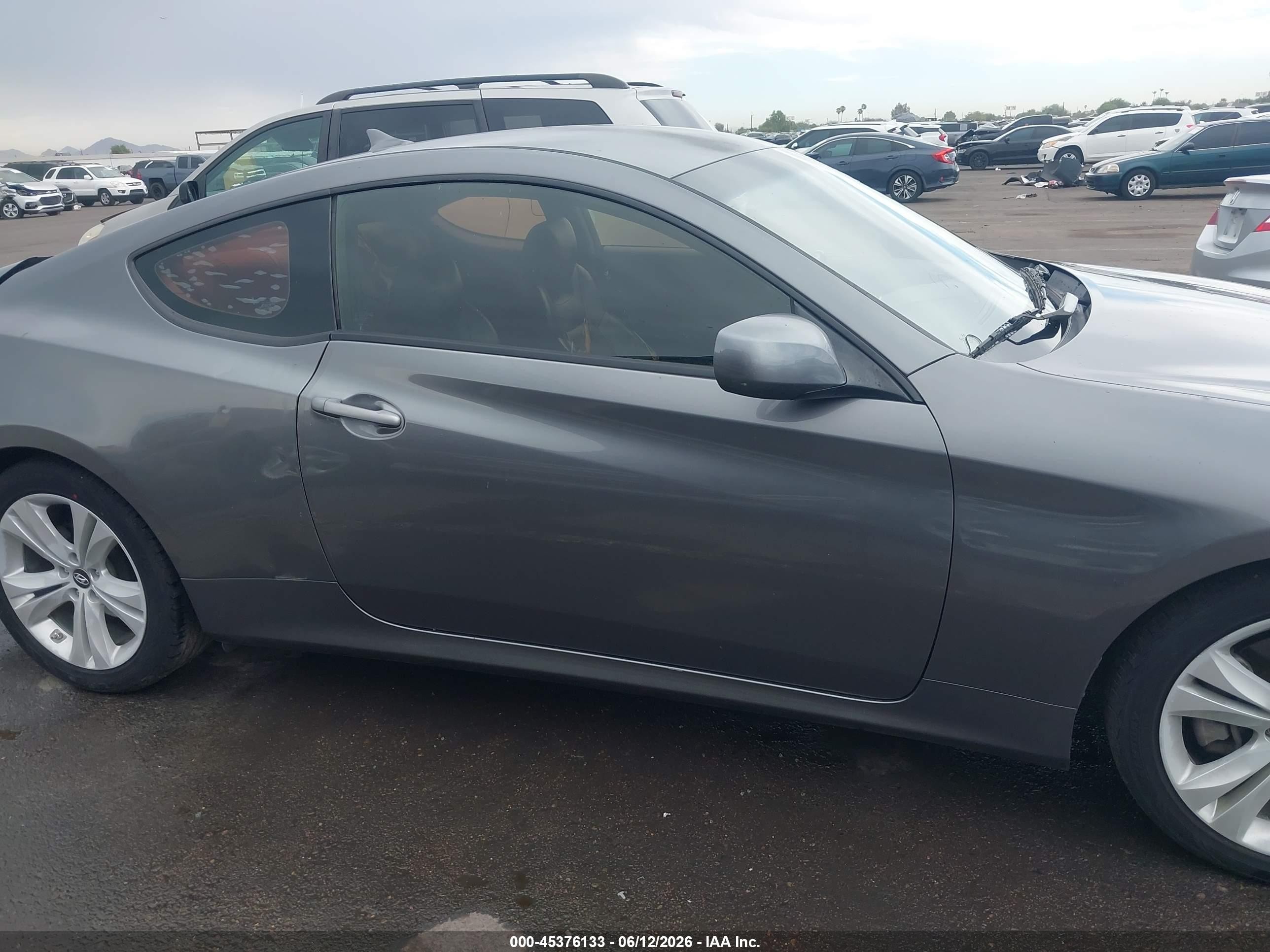 2010 Hyundai Genesis 3.8 Gray vin: KMHHU6KH2AU013495