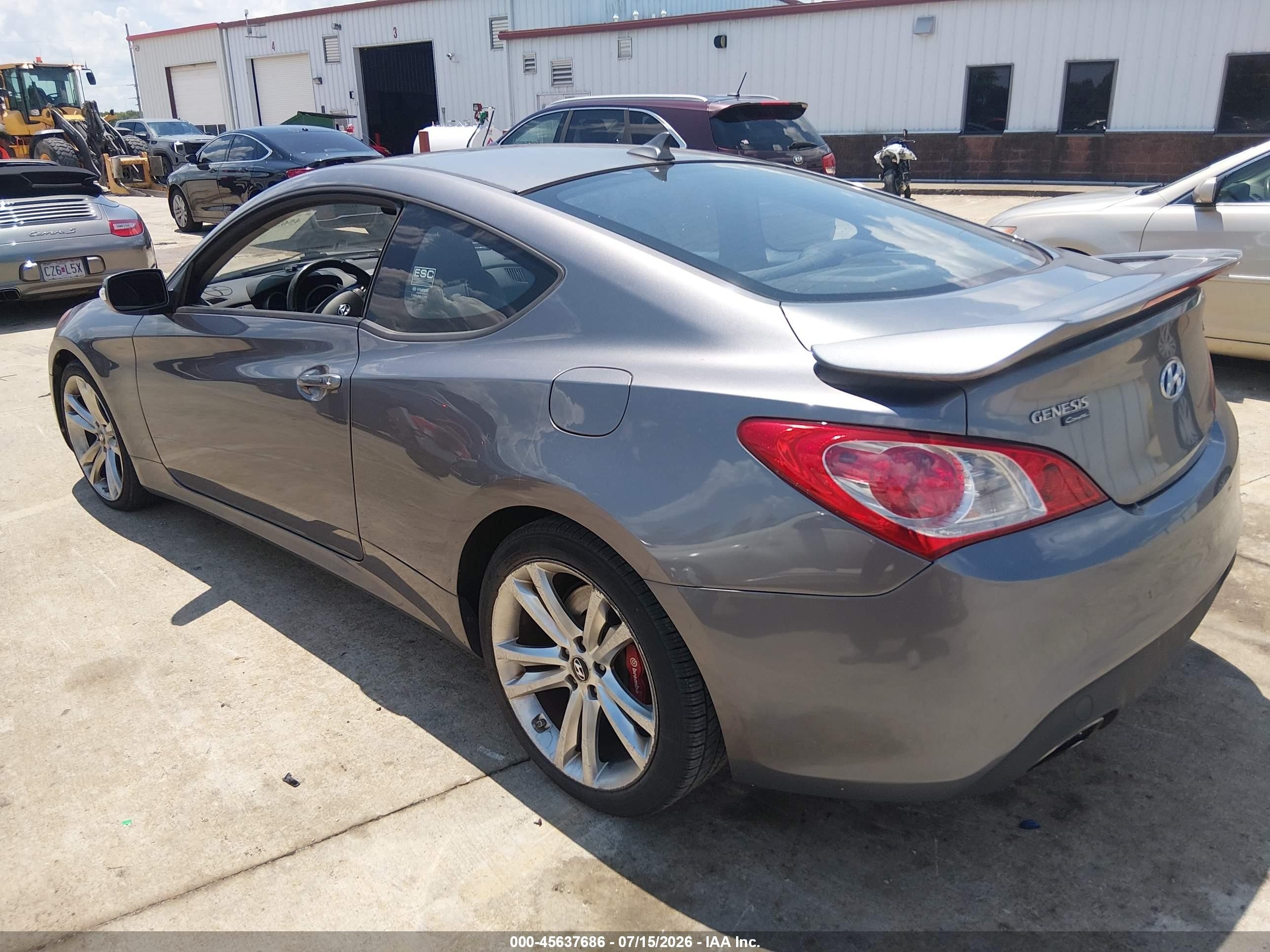 2010 Hyundai Genesis 3.8 Track Beige vin: KMHHU6KH3AU024070