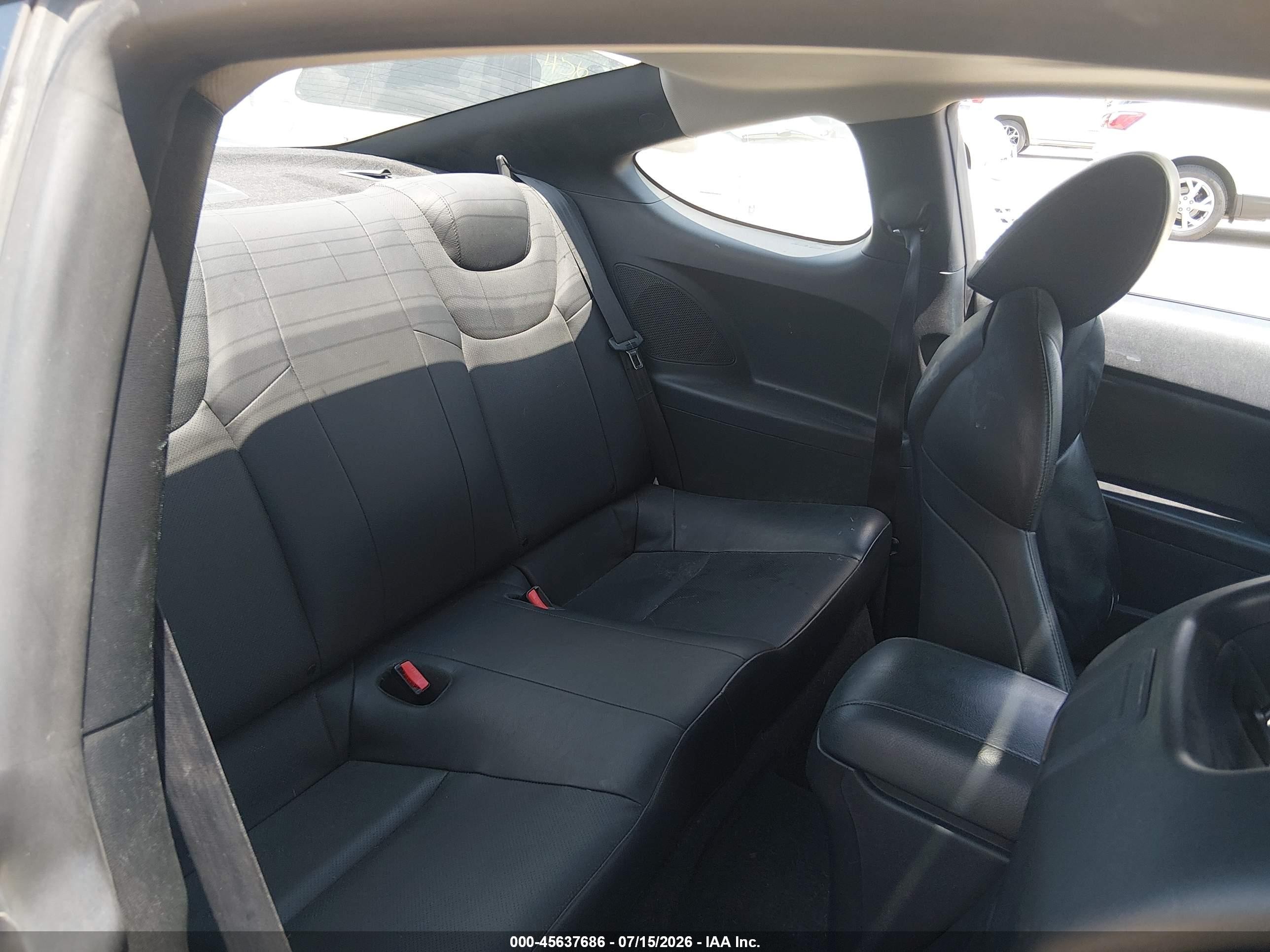 2010 Hyundai Genesis 3.8 Track Beige vin: KMHHU6KH3AU024070