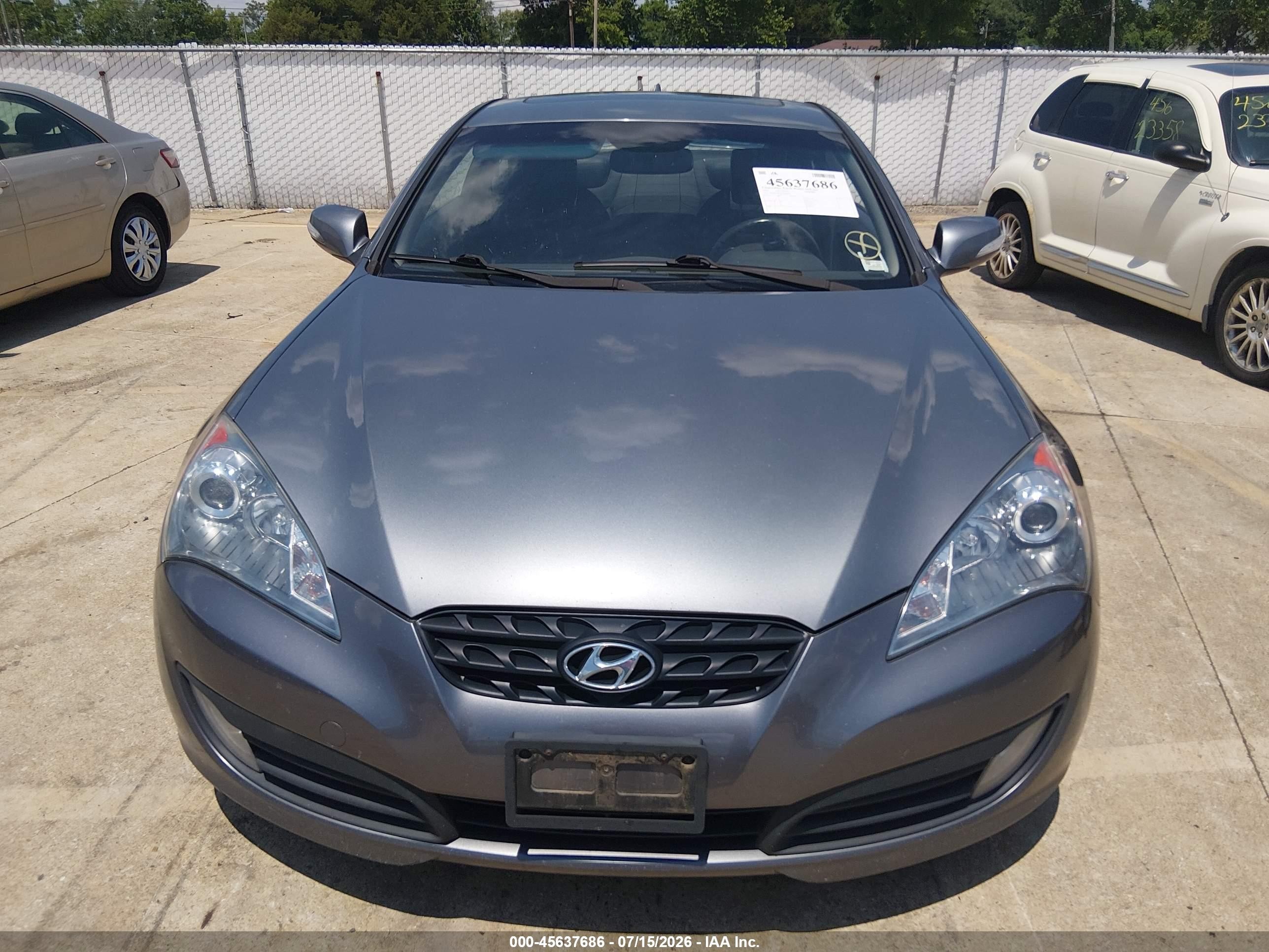 2010 Hyundai Genesis 3.8 Track Beige vin: KMHHU6KH3AU024070