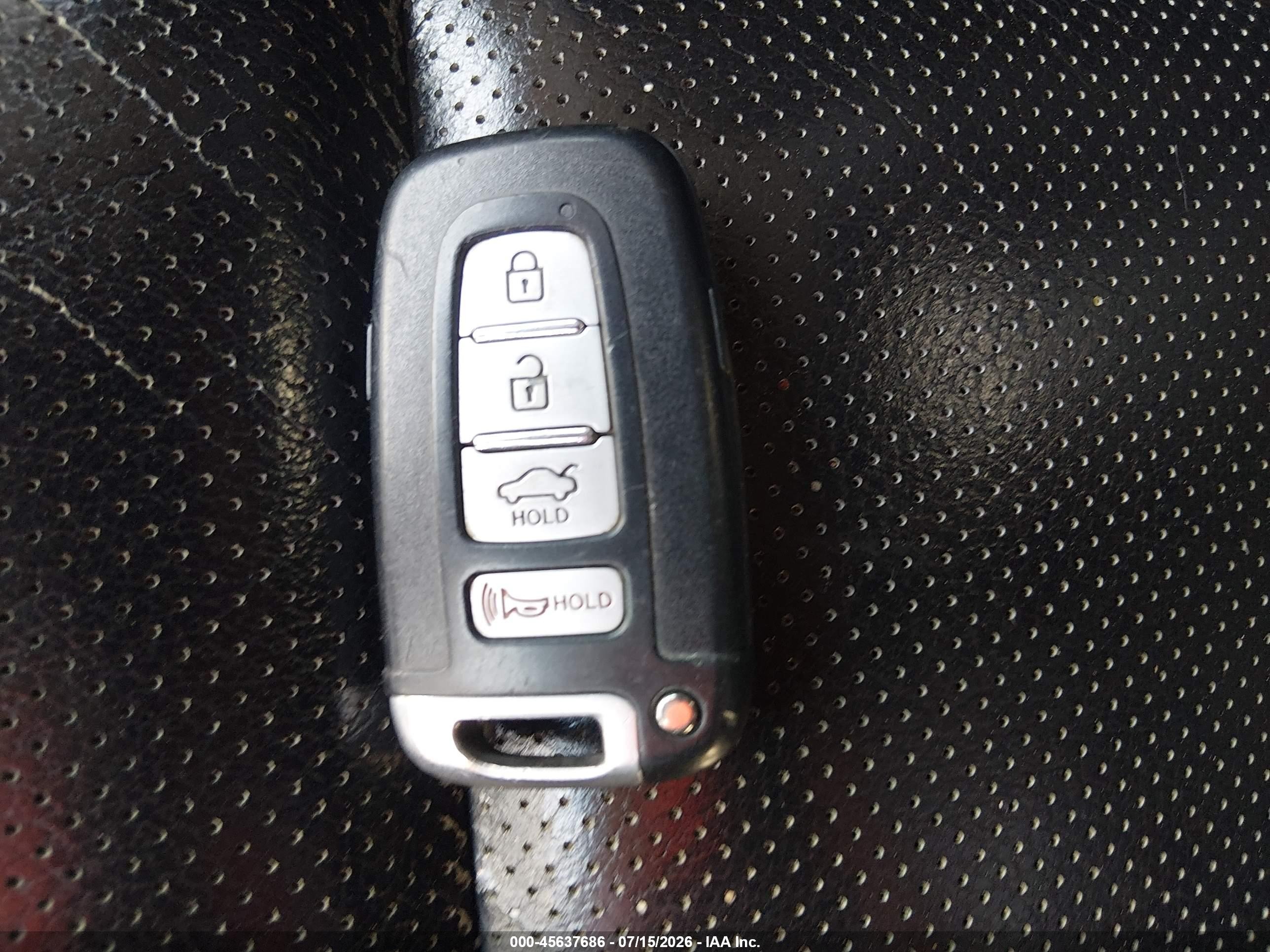 2010 Hyundai Genesis 3.8 Track Beige vin: KMHHU6KH3AU024070