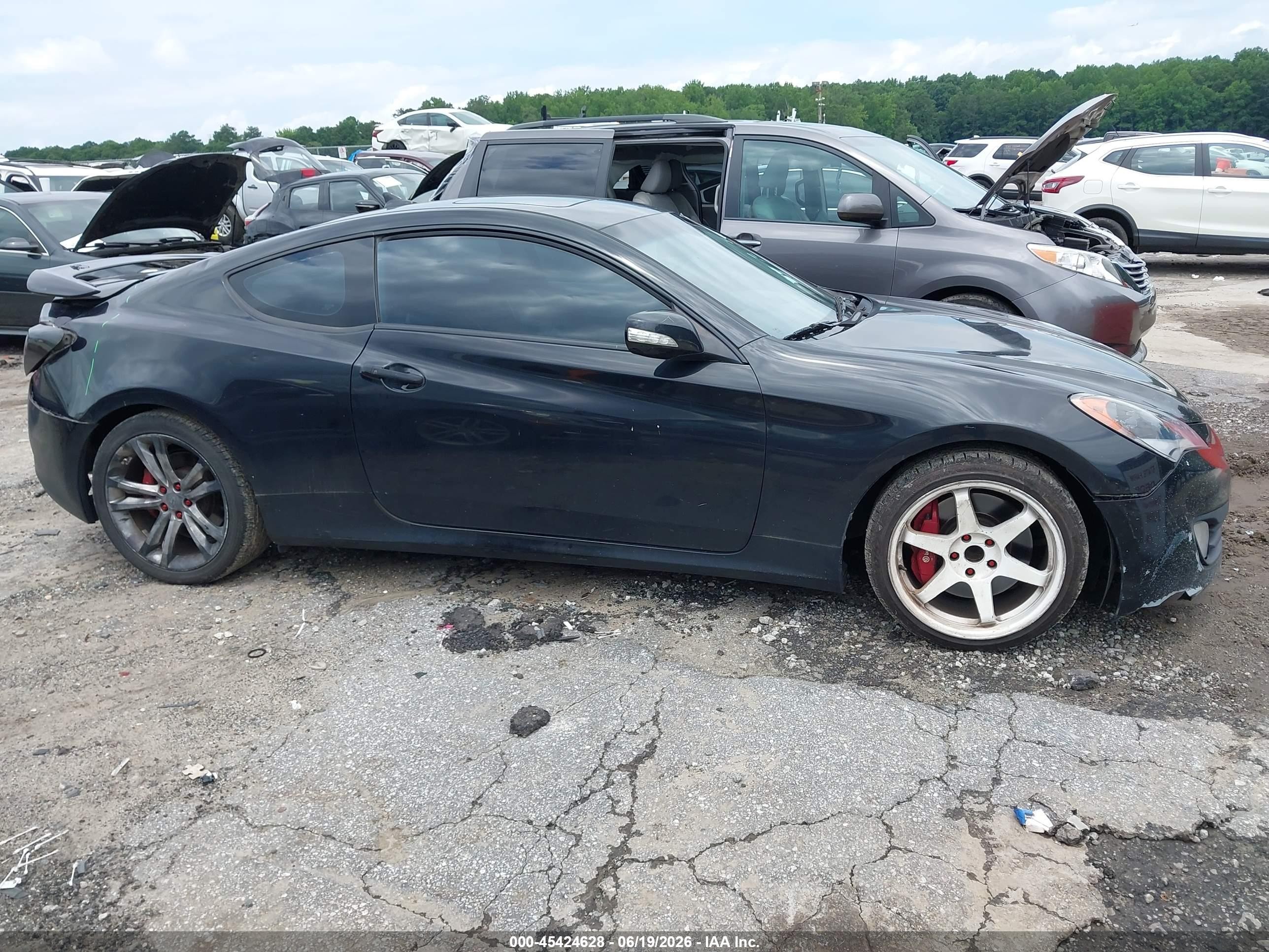 2010 Hyundai Genesis 3.8 Track Black vin: KMHHU6KH3AU027972