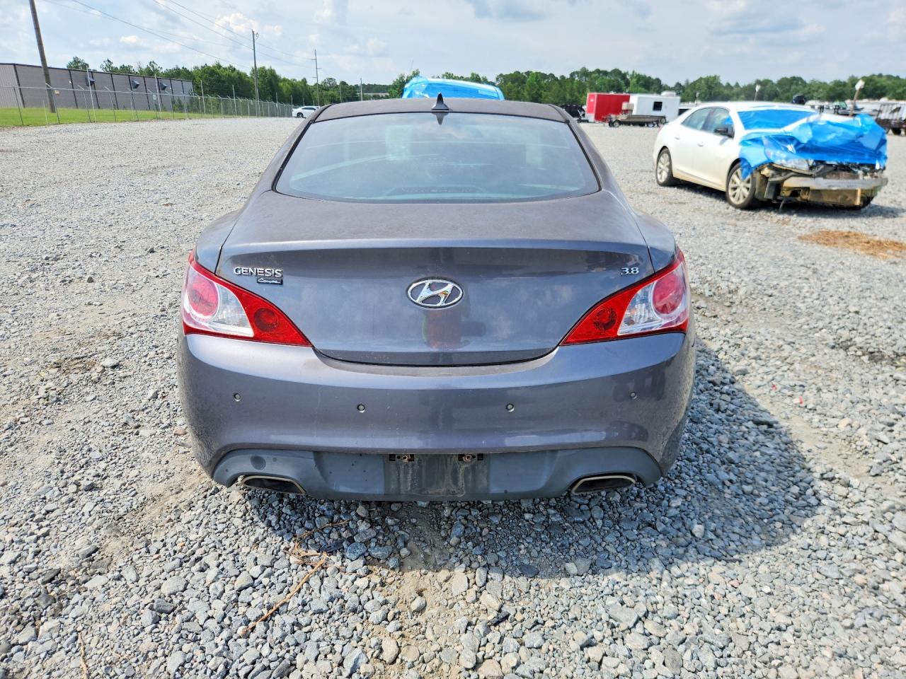 2011 Hyundai Genesis Coupe 3.8l Gray vin: KMHHU6KH3BU065395
