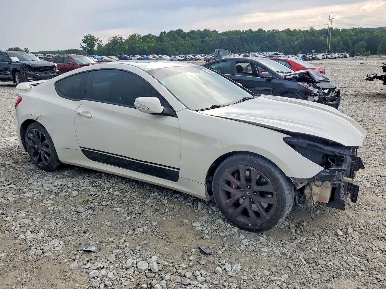 2010 Hyundai Genesis Coupe 3.8l White vin: KMHHU6KH4AU039628