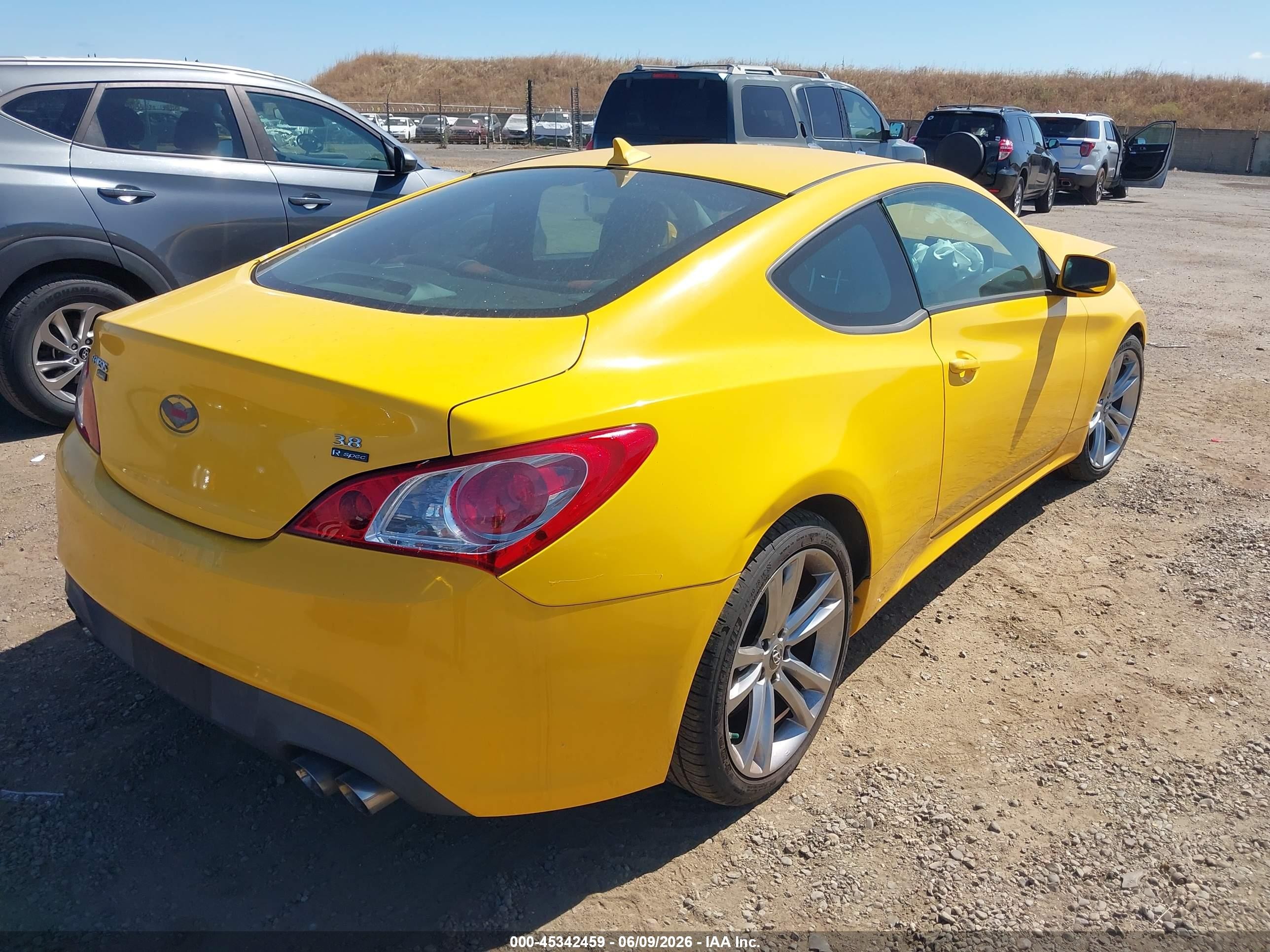 2012 Hyundai Genesis 3.8 R-spec Yellow vin: KMHHU6KH4CU071305