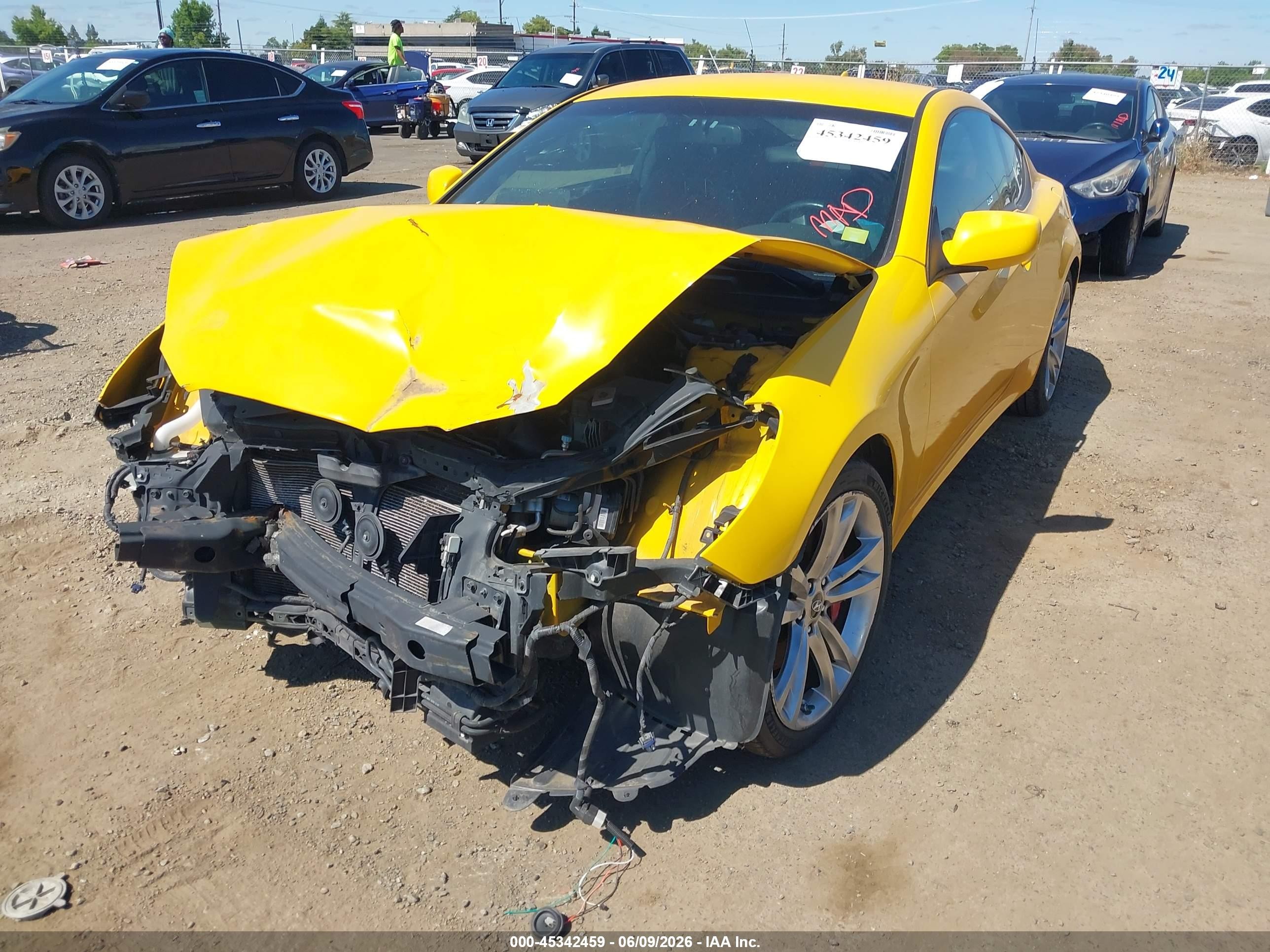 2012 Hyundai Genesis 3.8 R-spec Yellow vin: KMHHU6KH4CU071305