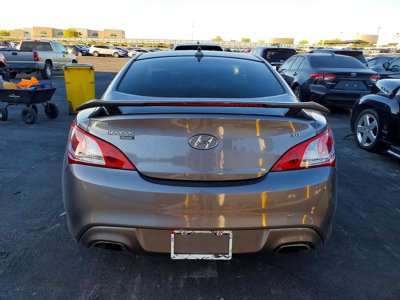 2012 Hyundai Genesis Coupe 3.8l Silver vin: KMHHU6KH4CU072423