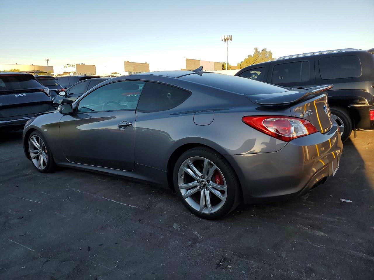 2012 Hyundai Genesis Coupe 3.8l Silver vin: KMHHU6KH4CU072423