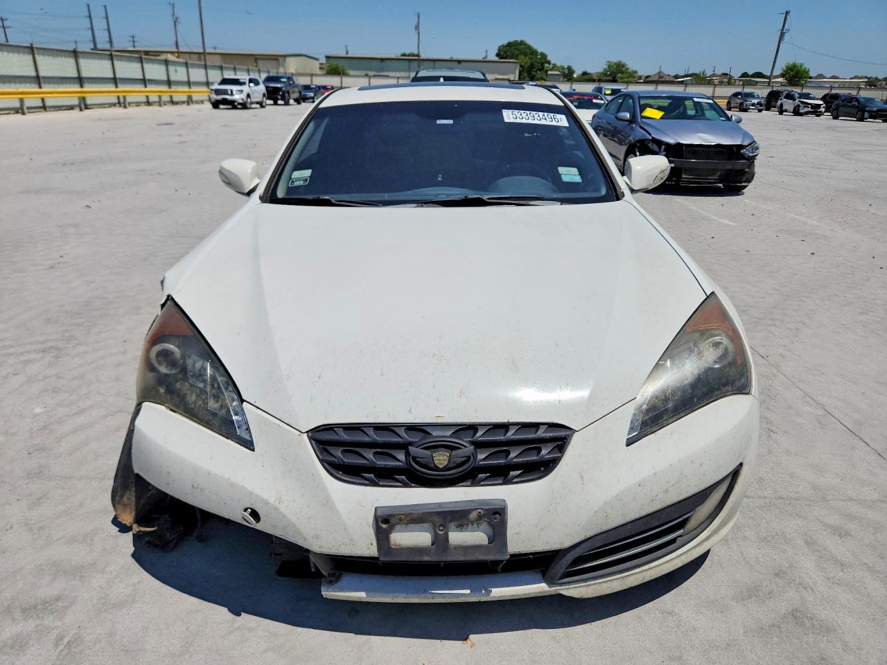 2010 Hyundai Genesis Coupe 3.8l White vin: KMHHU6KH6AU017002