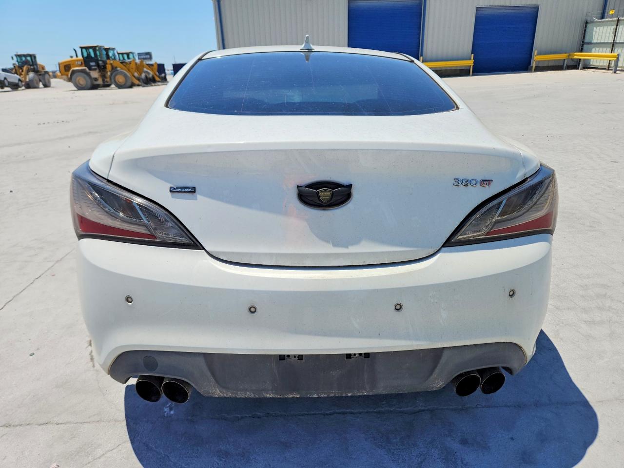 2010 Hyundai Genesis Coupe 3.8l White vin: KMHHU6KH6AU017002
