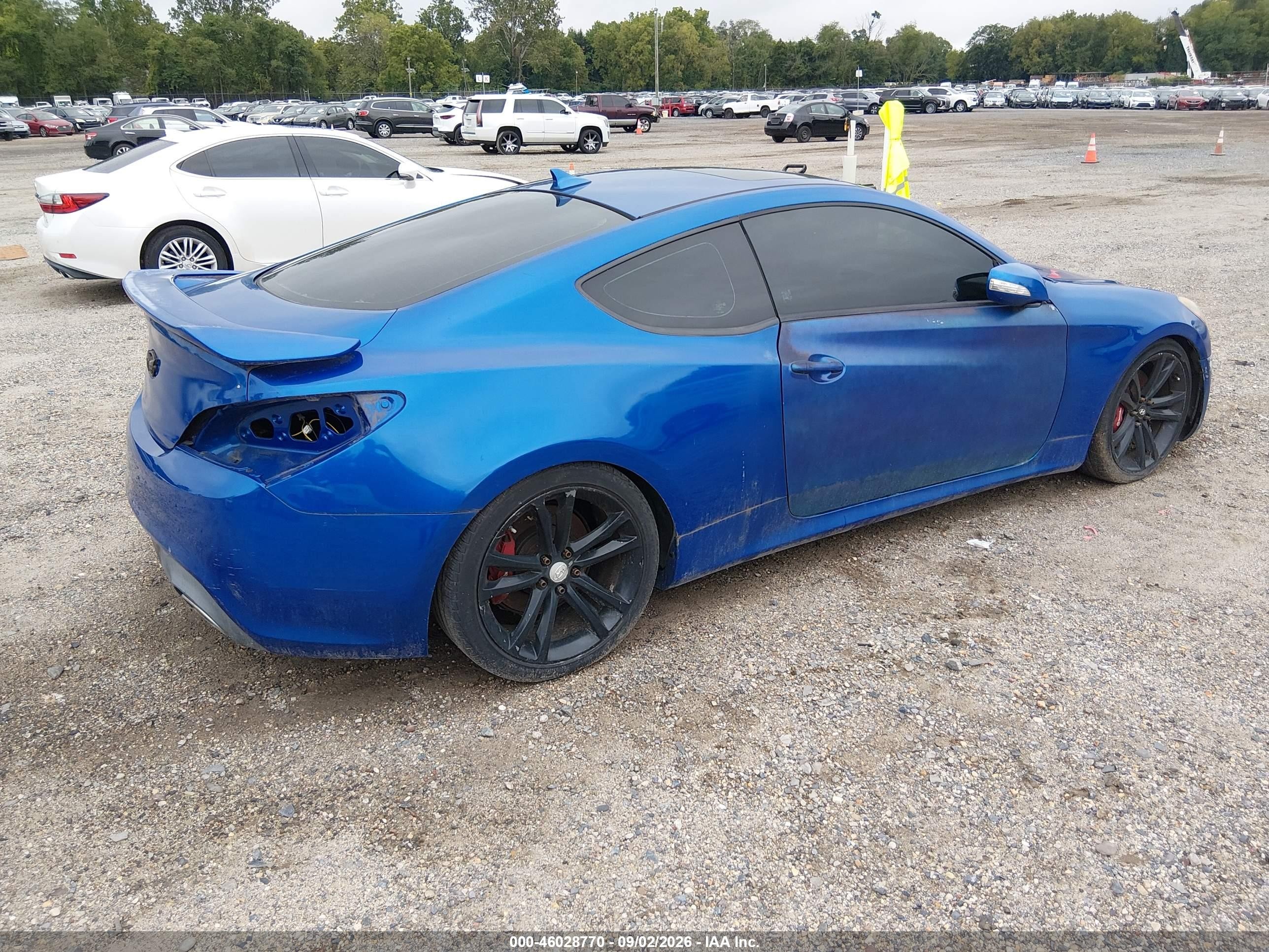 2011 Hyundai Genesis 3.8 Track Синий vin: KMHHU6KH6BU048994