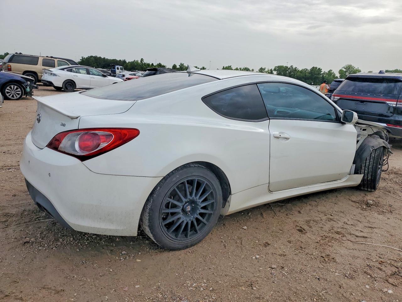 2012 Hyundai Genesis Coupe 3.8l White vin: KMHHU6KH6CU069653