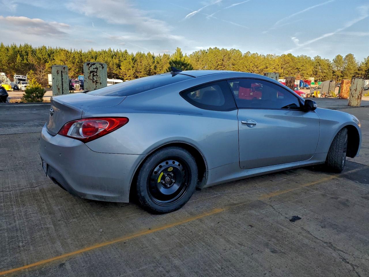 2012 Hyundai Genesis Coupe Silver vin: KMHHU6KH6CU078594