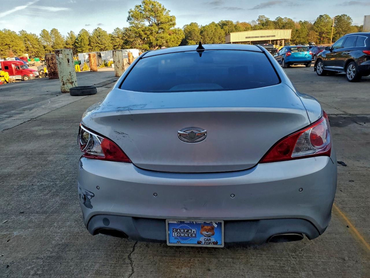 2012 Hyundai Genesis Coupe Silver vin: KMHHU6KH6CU078594
