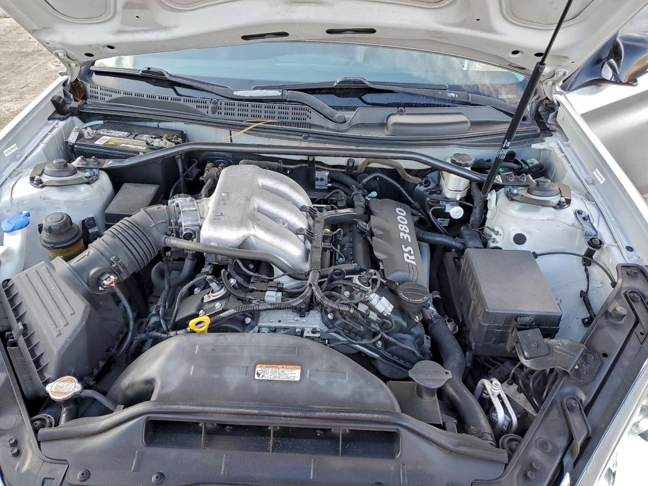 2012 Hyundai Genesis Coupe Silver vin: KMHHU6KH6CU078594