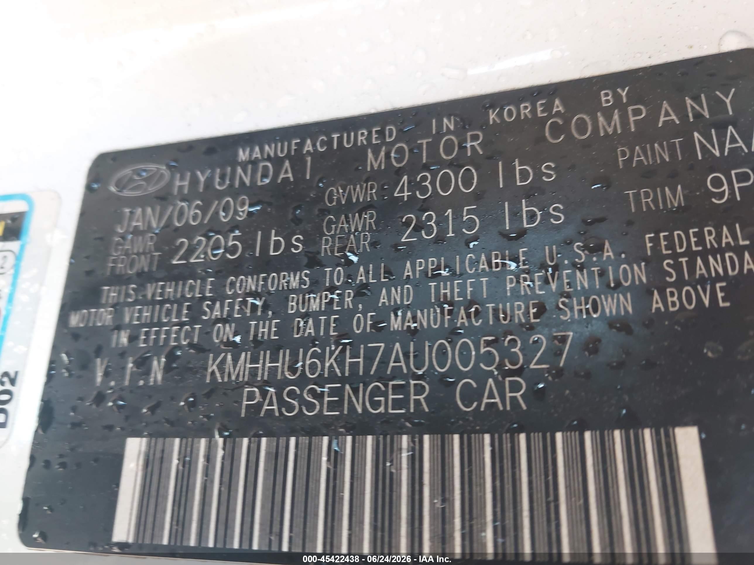 2010 Hyundai Genesis 3.8 White vin: KMHHU6KH7AU005327