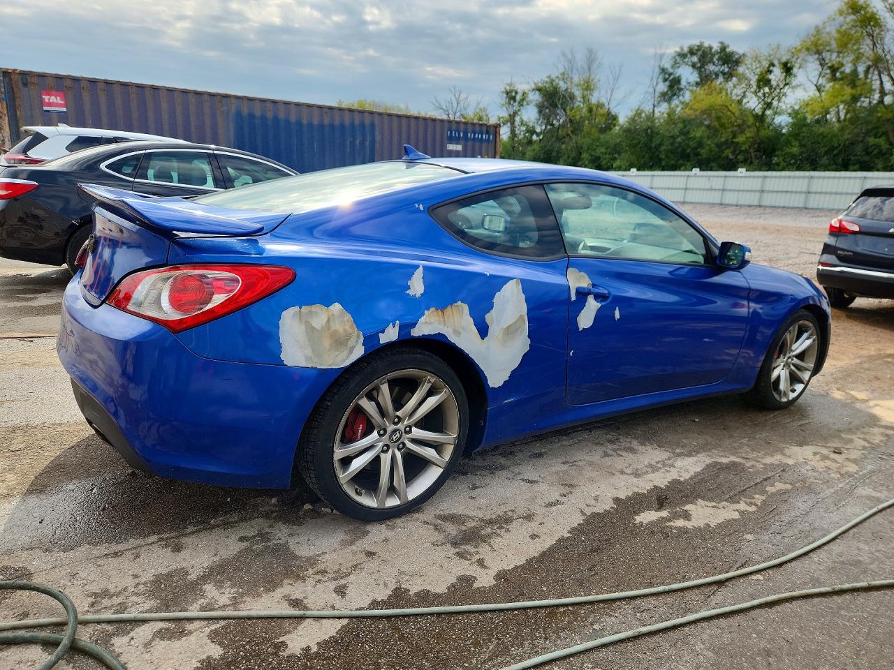 2011 Hyundai Genesis Coupe 3.8l R-spec Blue vin: KMHHU6KH7BU058160