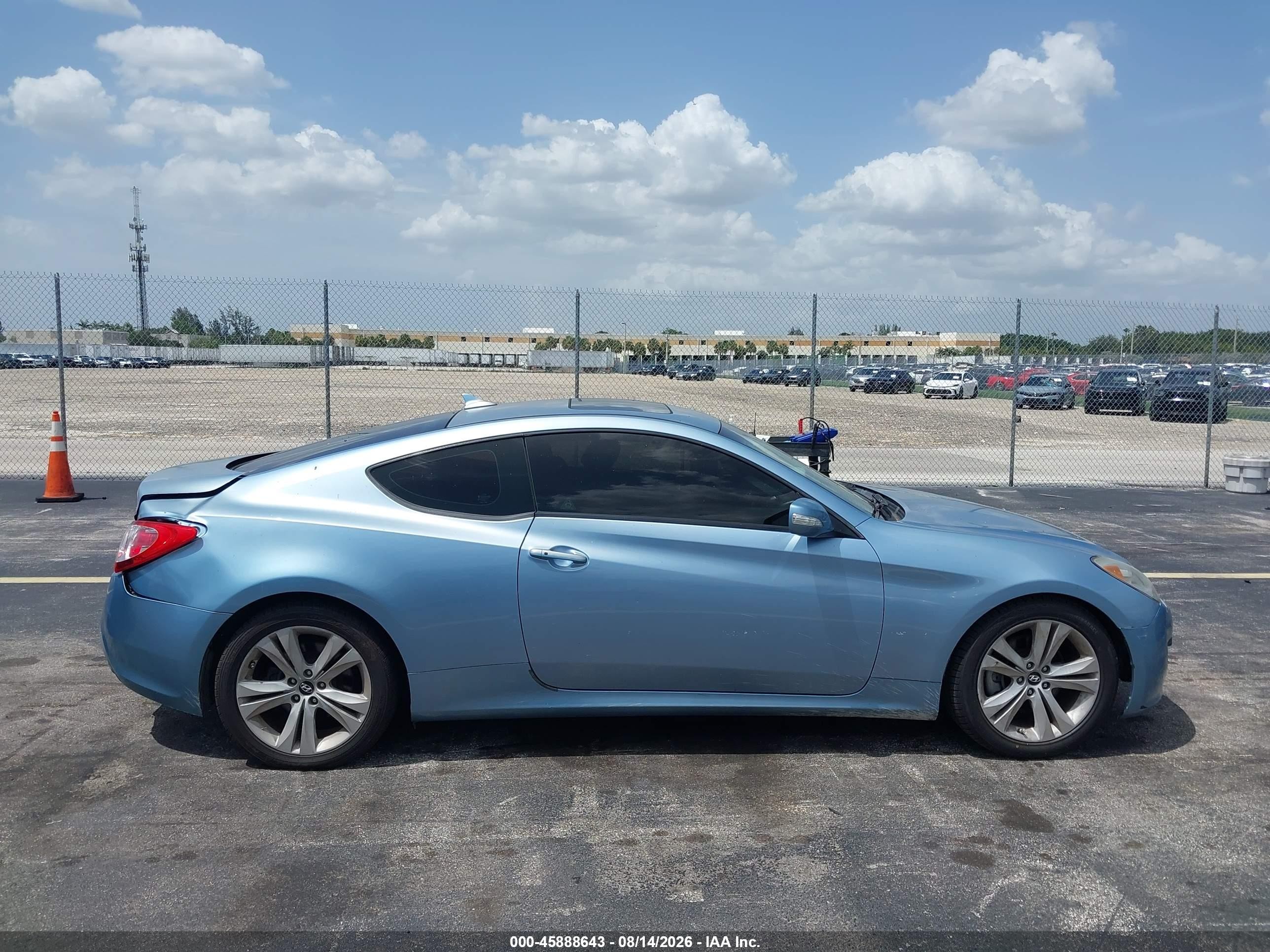 2011 Hyundai Genesis 3.8 Grand Touring Blue vin: KMHHU6KH7BU063293