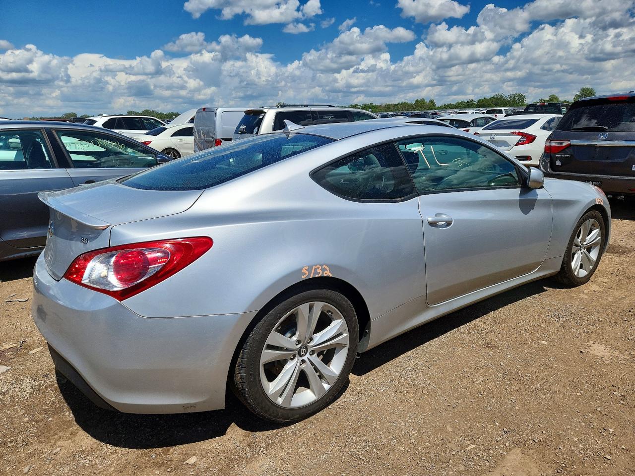 2010 Hyundai Genesis Coupe 3.8l Серебряный vin: KMHHU6KH8AU042399