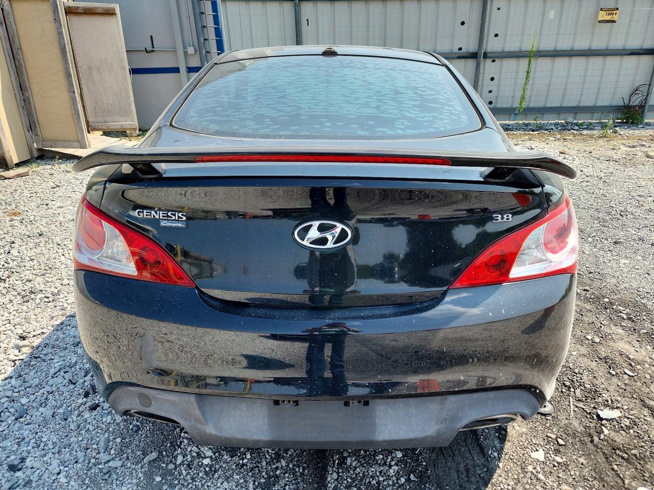 2011 Hyundai Genesis Coupe 3.8l Track Black vin: KMHHU6KH8BU054960