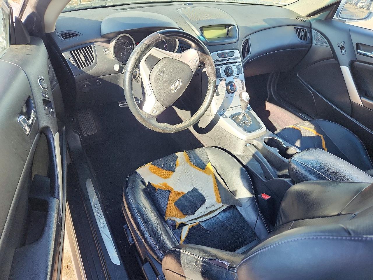 2010 Hyundai Genesis Coupe 3.8l Silver vin: KMHHU6KH9AU017334