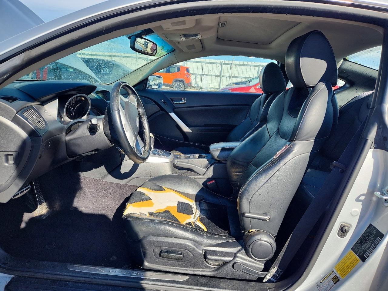 2010 Hyundai Genesis Coupe 3.8l Silver vin: KMHHU6KH9AU017334